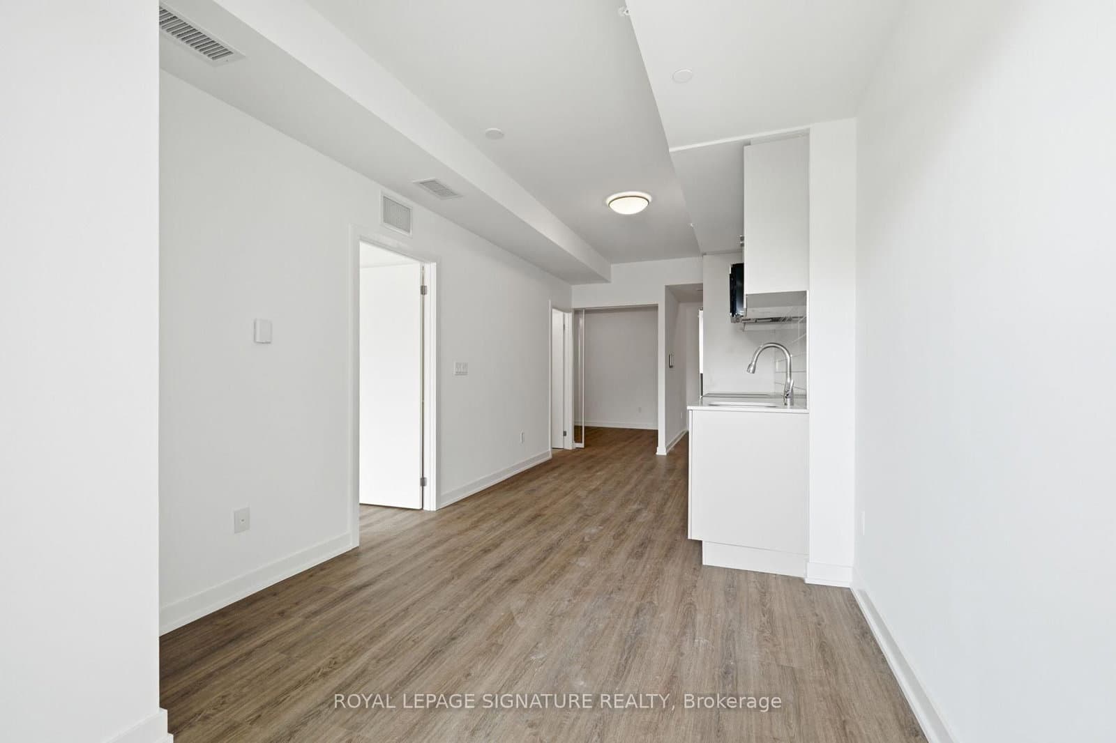 4569 Kingston Road, Unit 405 thumbnail 9