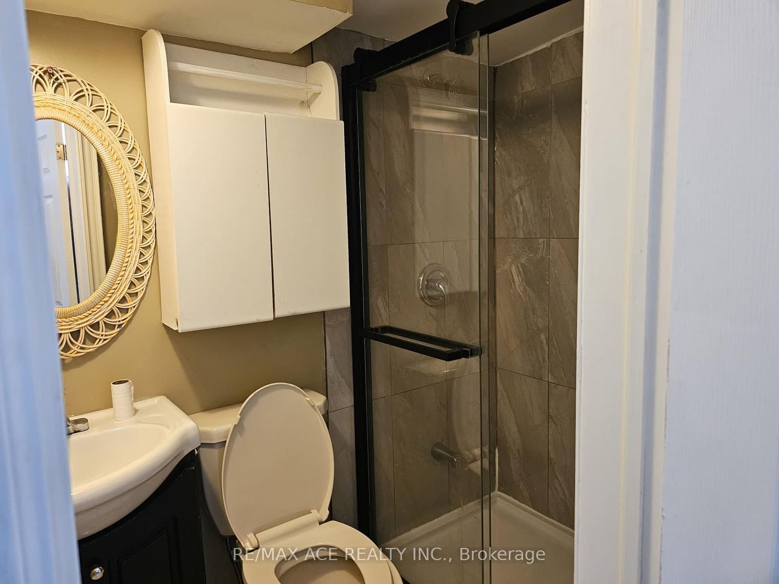 5 Danmary Road E, Unit Bsmt thumbnail 6