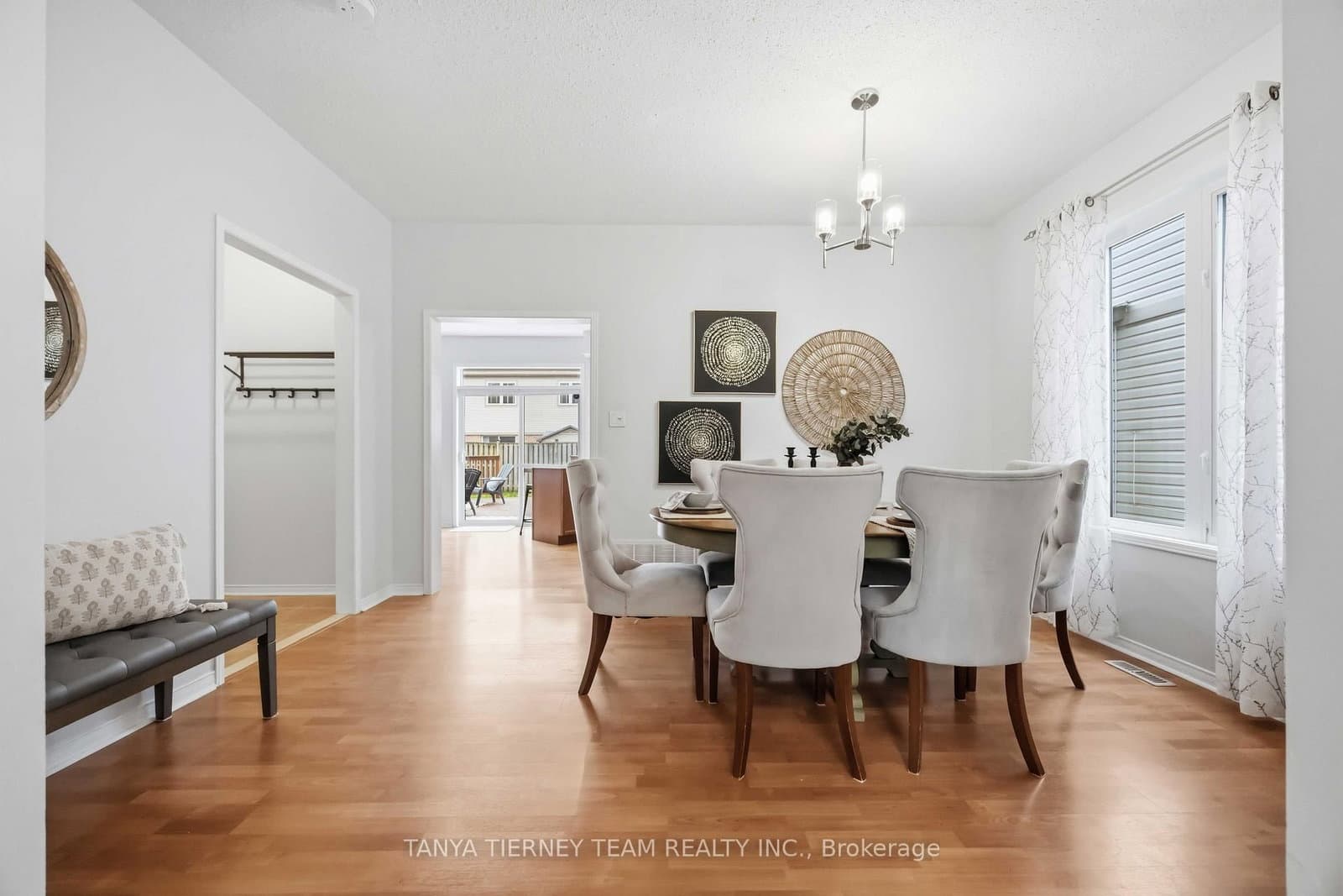 75 Robert Attersley Drive E thumbnail 12