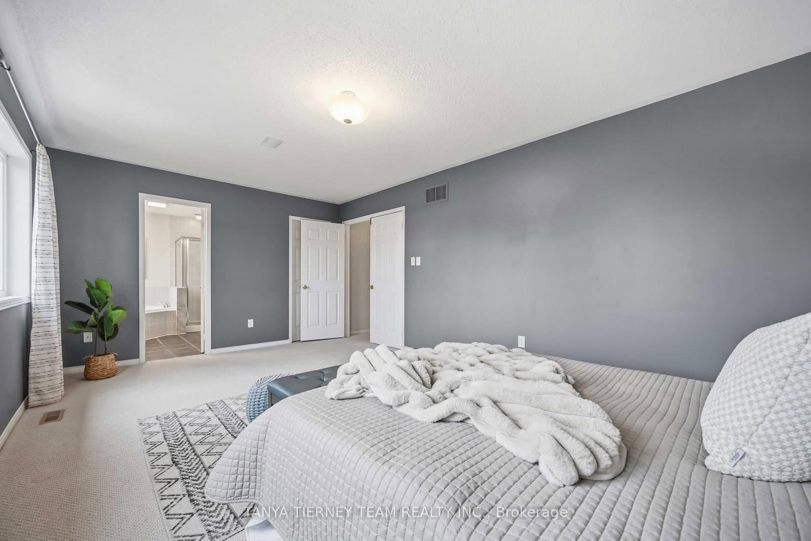 75 Robert Attersley Drive E thumbnail 33