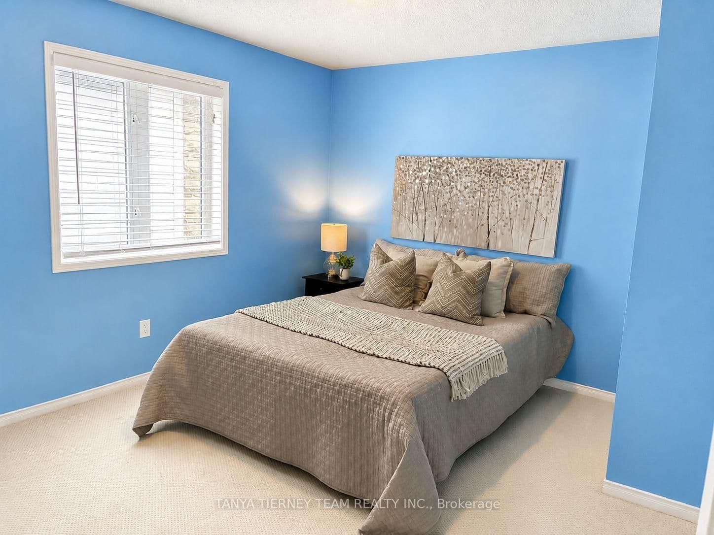 75 Robert Attersley Drive E thumbnail 35