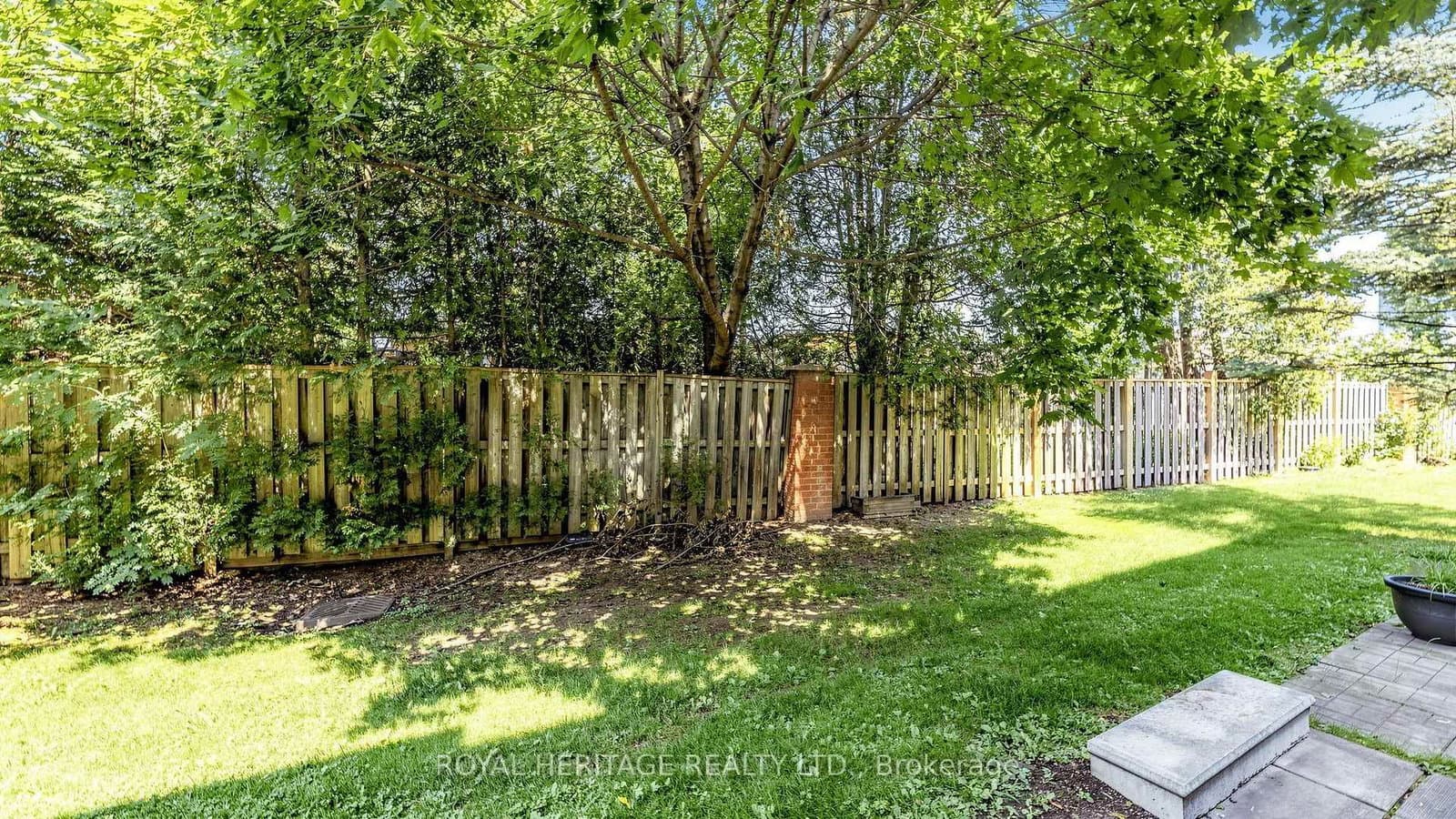 2472 Eglinton Avenue E, Unit Th 19 thumbnail 37