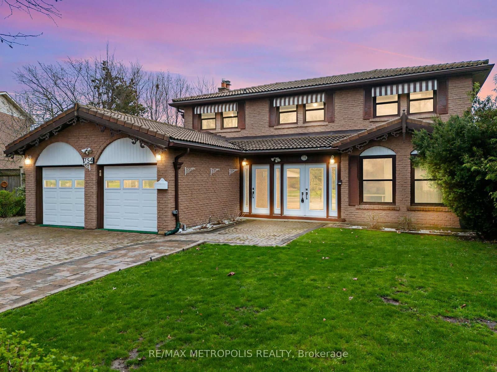 754 Eyer Drive, Unit Upper thumbnail 2