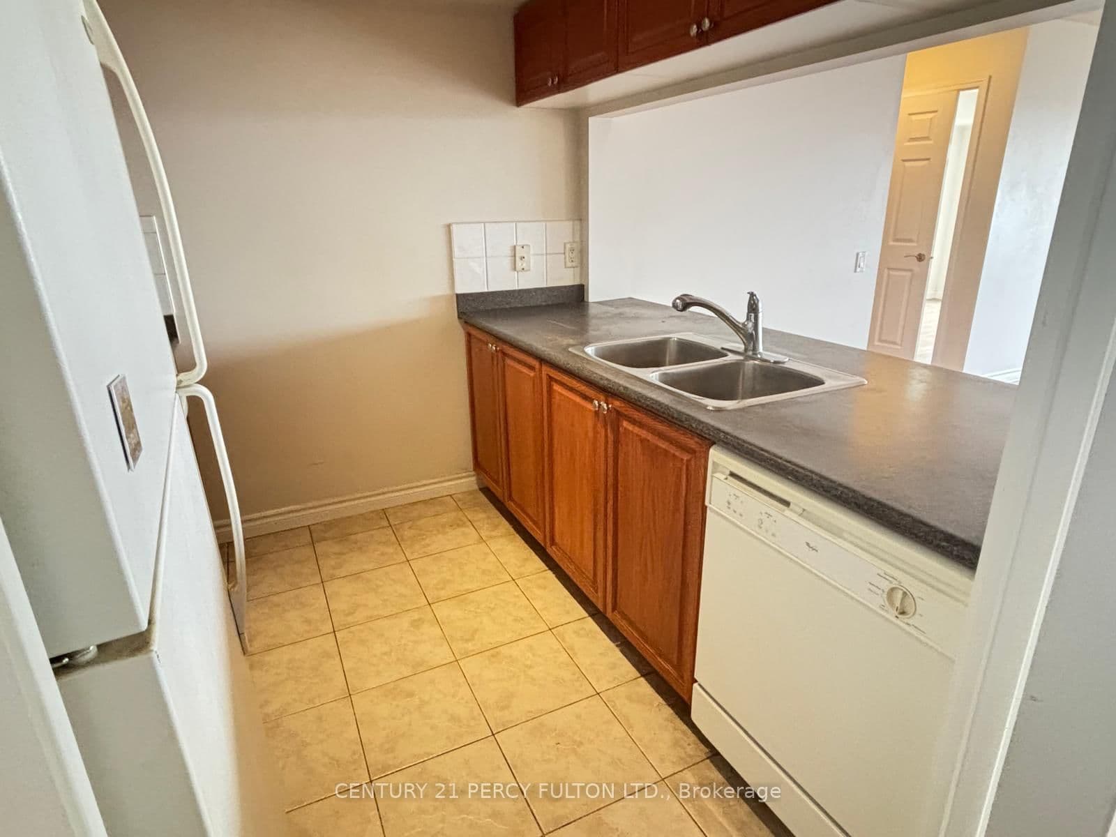 8 Mondeo Drive, Unit 1101 thumbnail 7