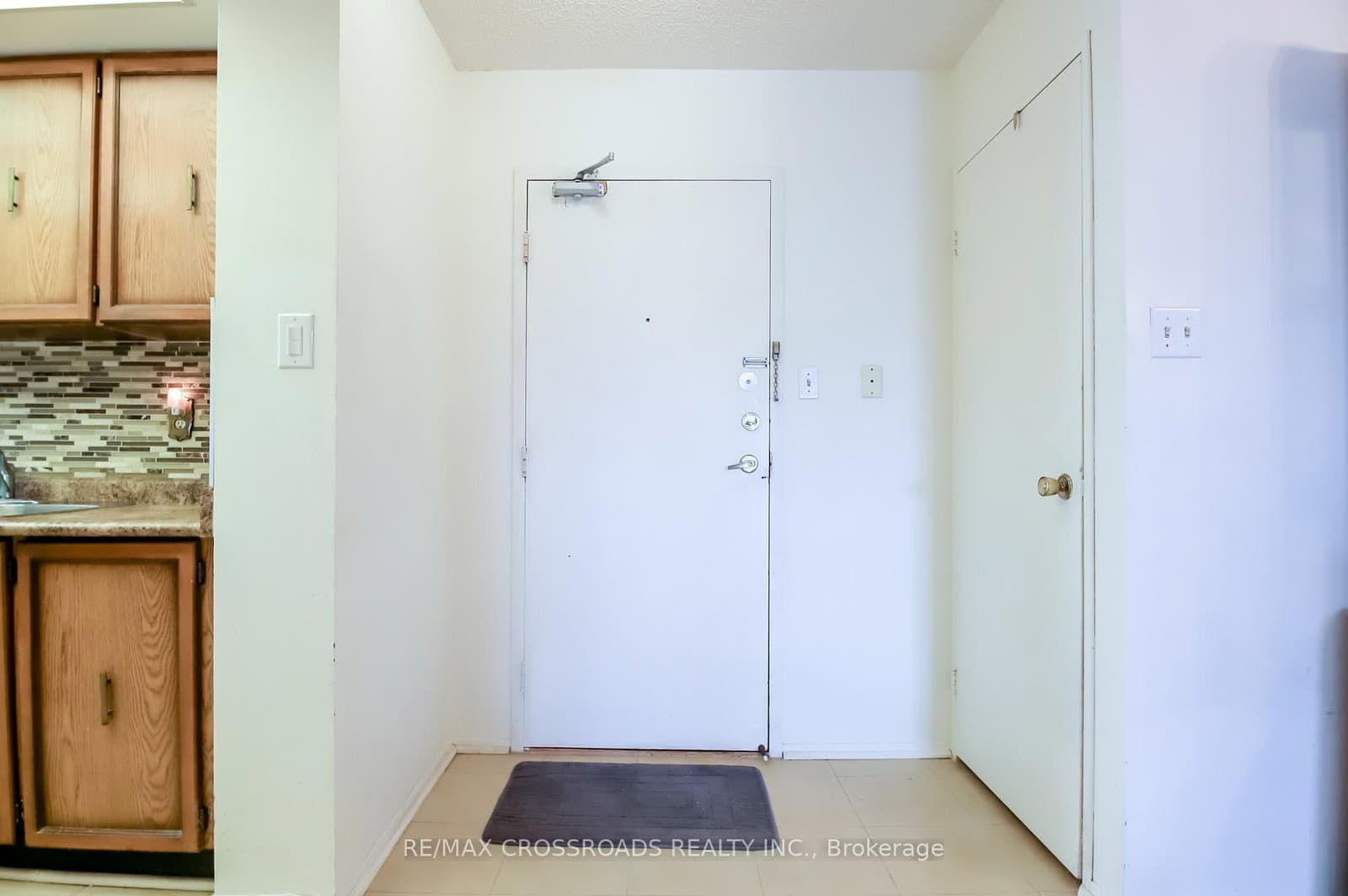 3151 Bridletowne Circle, Unit 606 thumbnail 6