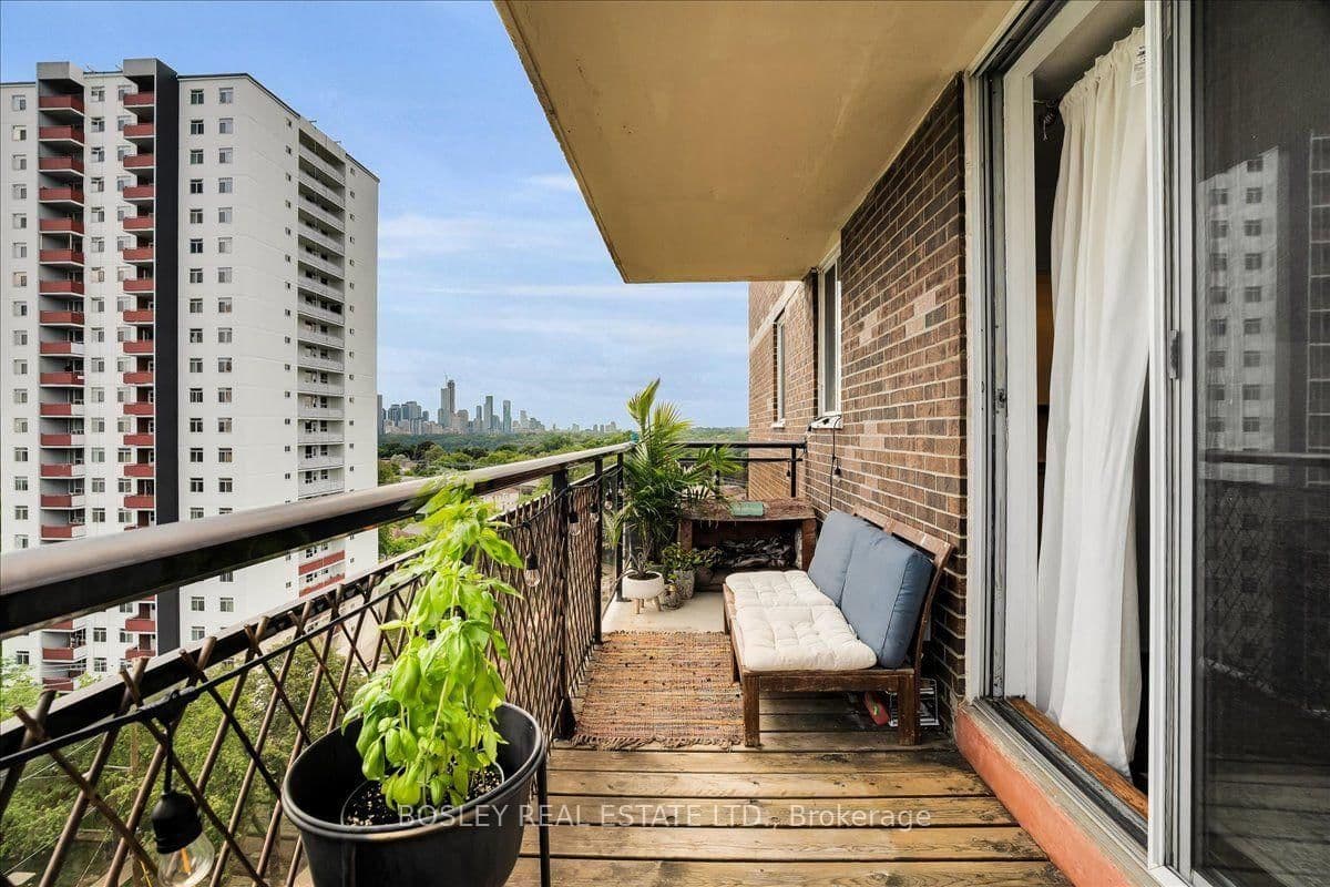 1145 Logan Avenue, Unit 1102 thumbnail 5