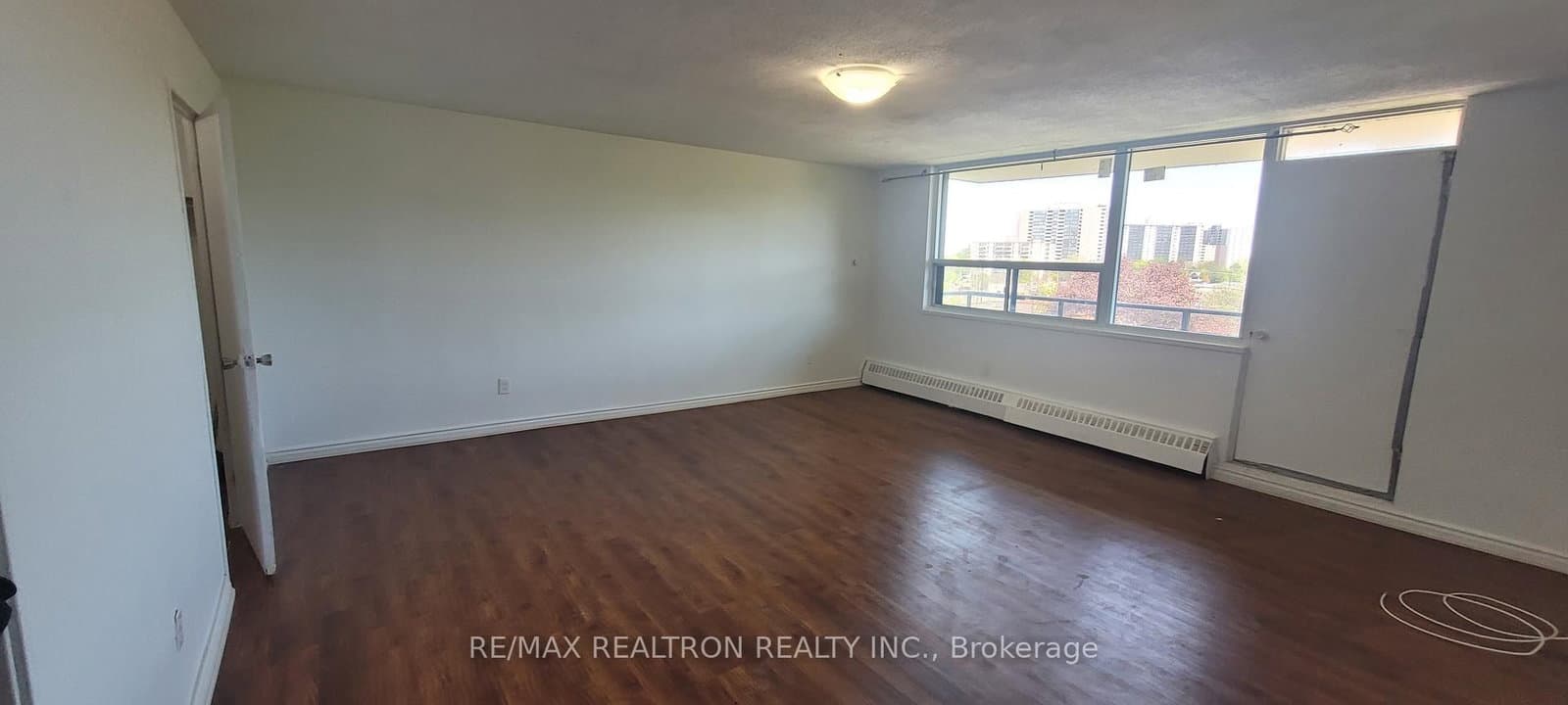 180 Markham Road, Unit 504 thumbnail 13