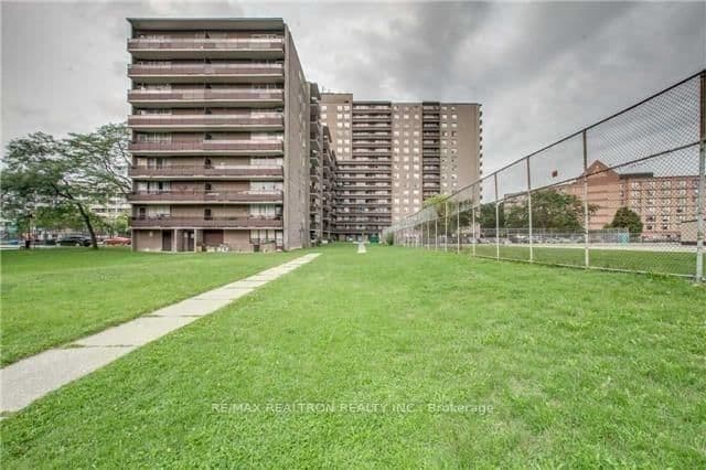 180 Markham Road, Unit 504 thumbnail 7