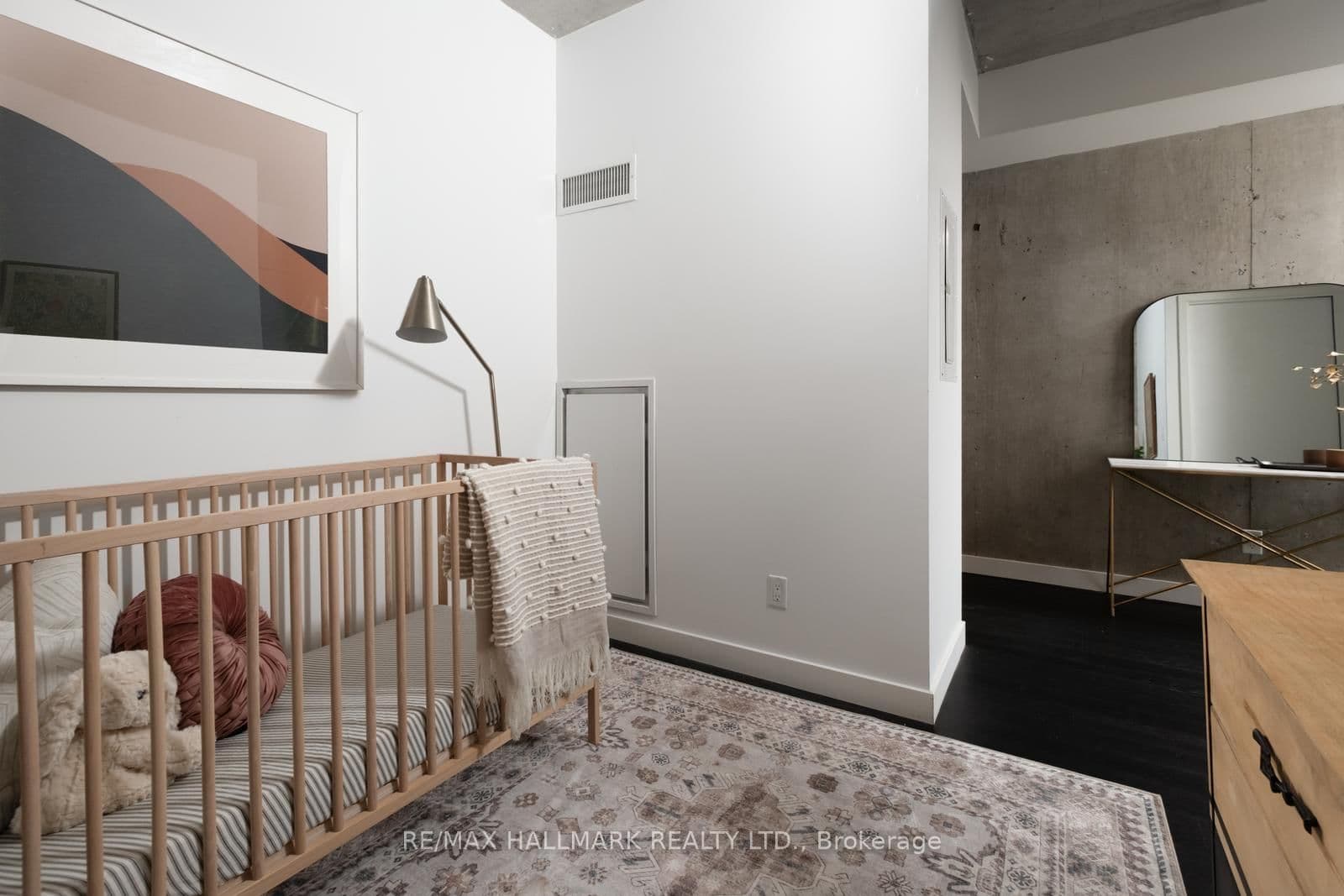 90 Broadview Avenue, Unit 202 thumbnail 18