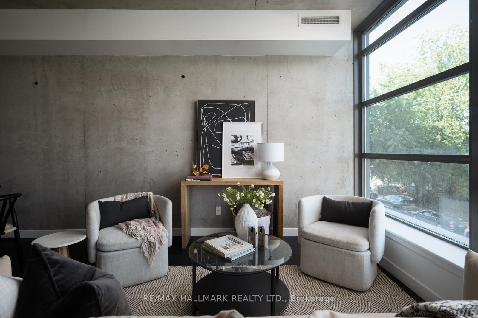 90 Broadview Avenue, Unit 202 thumbnail 2