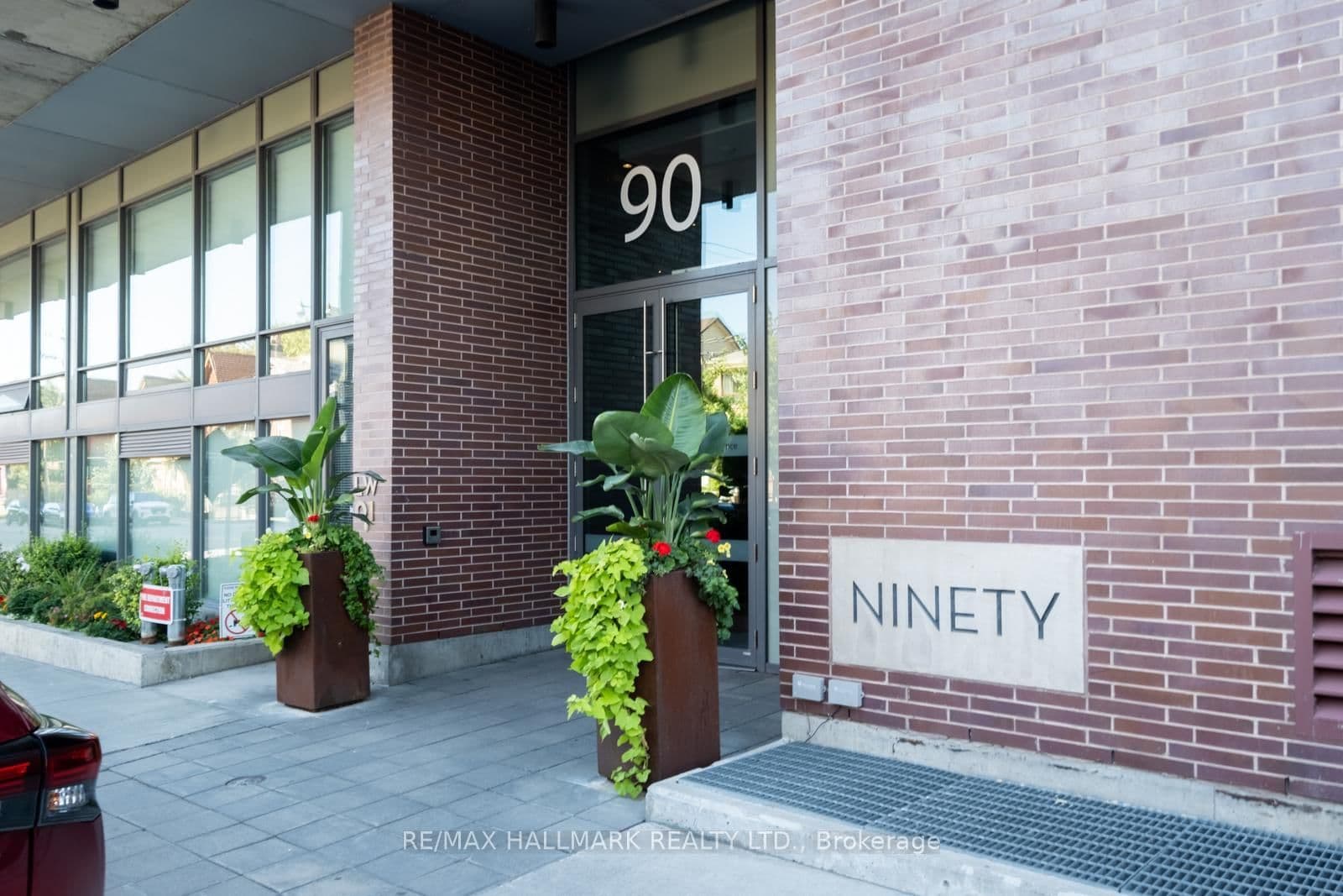 90 Broadview Avenue, Unit 202 thumbnail 24