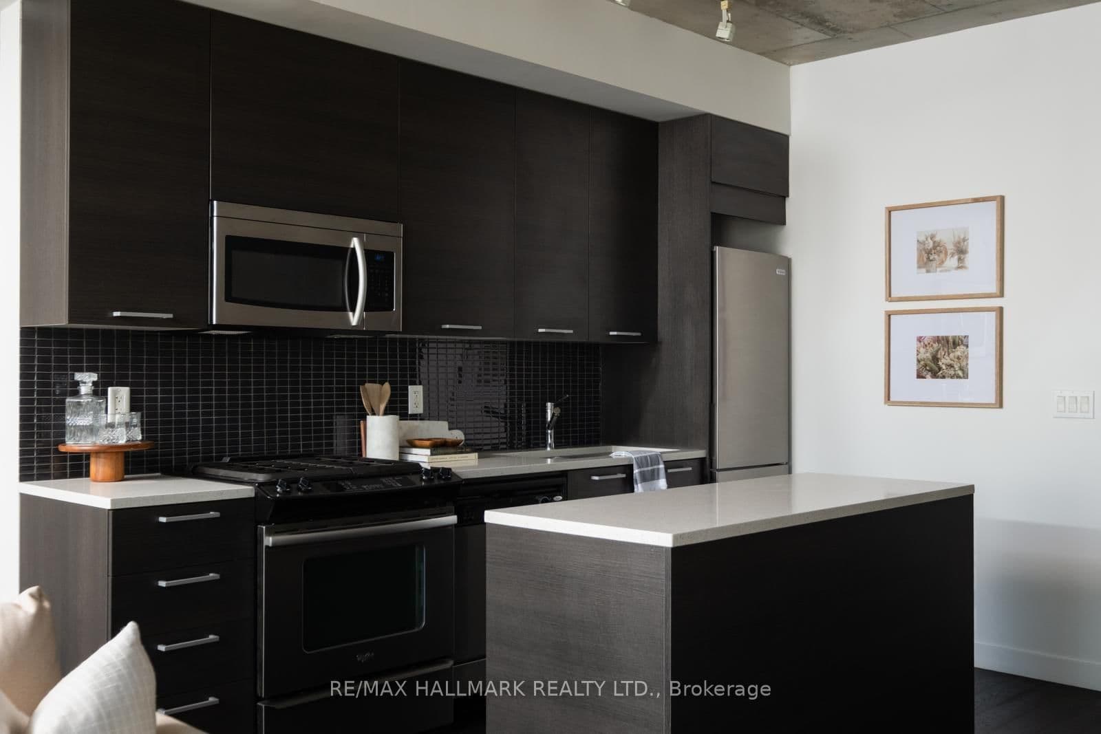 90 Broadview Avenue, Unit 202 thumbnail 9
