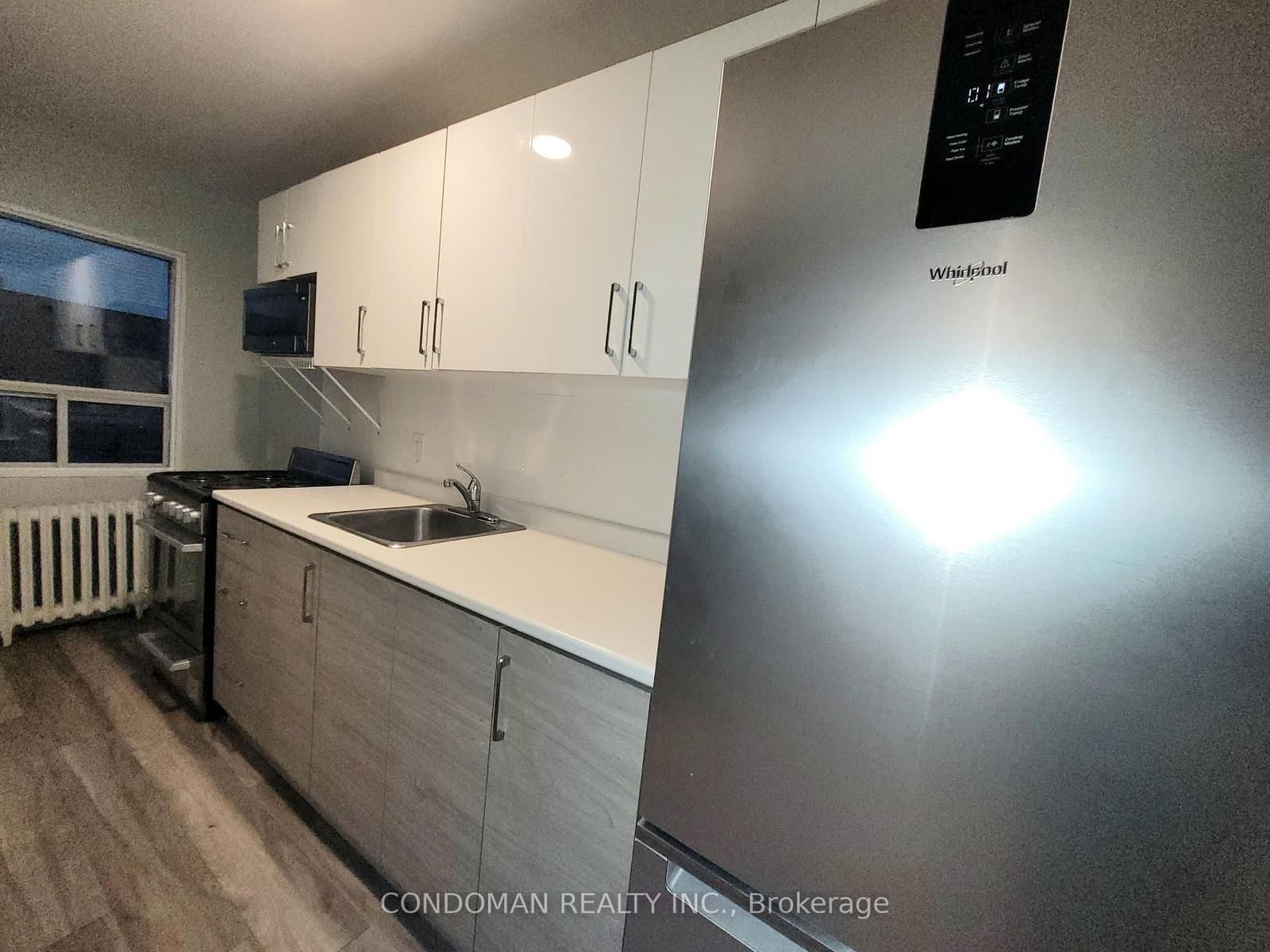 852 Broadview Avenue, Unit 305 thumbnail 5