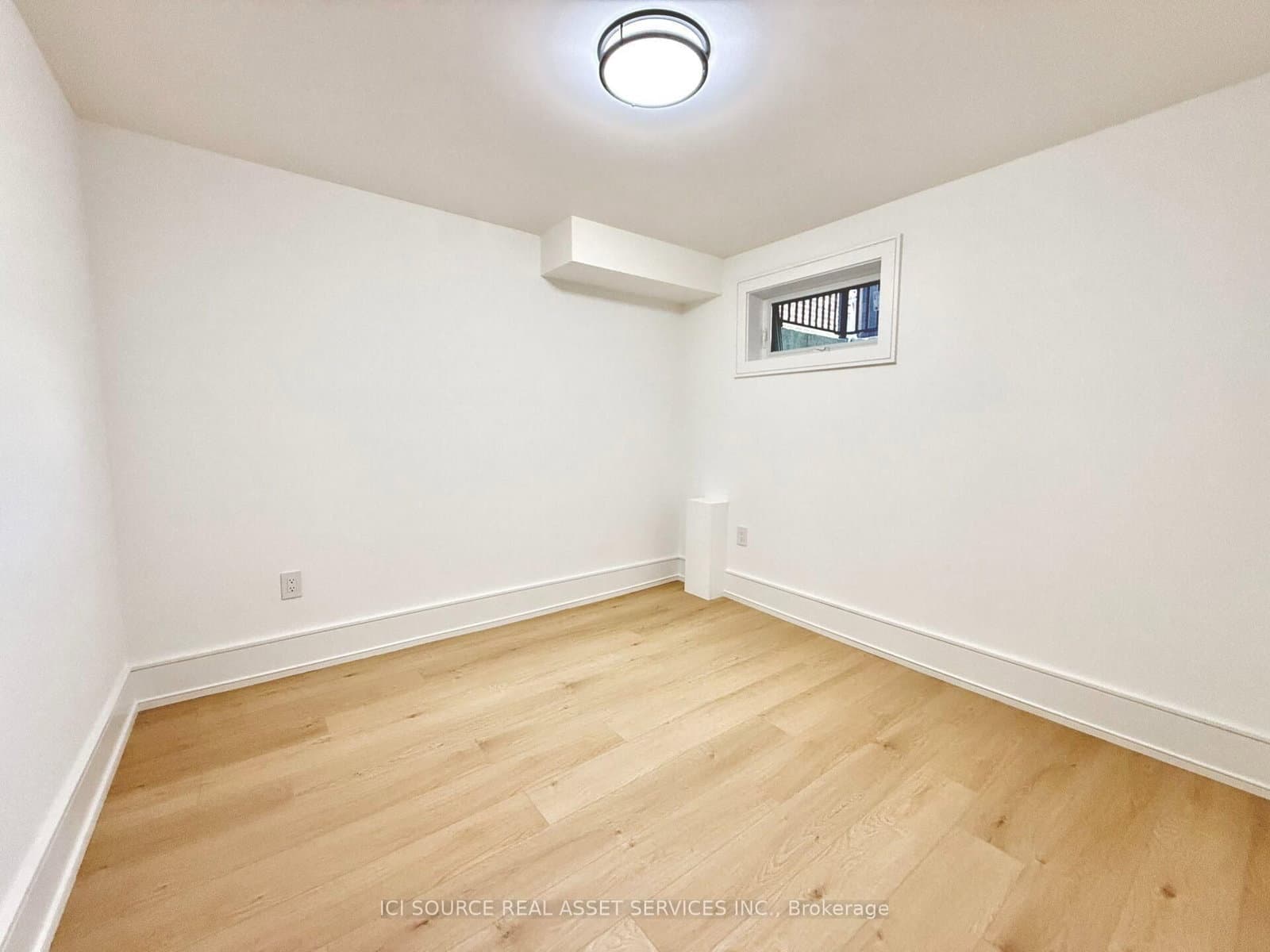 21 Vanbrugh Avenue thumbnail 30