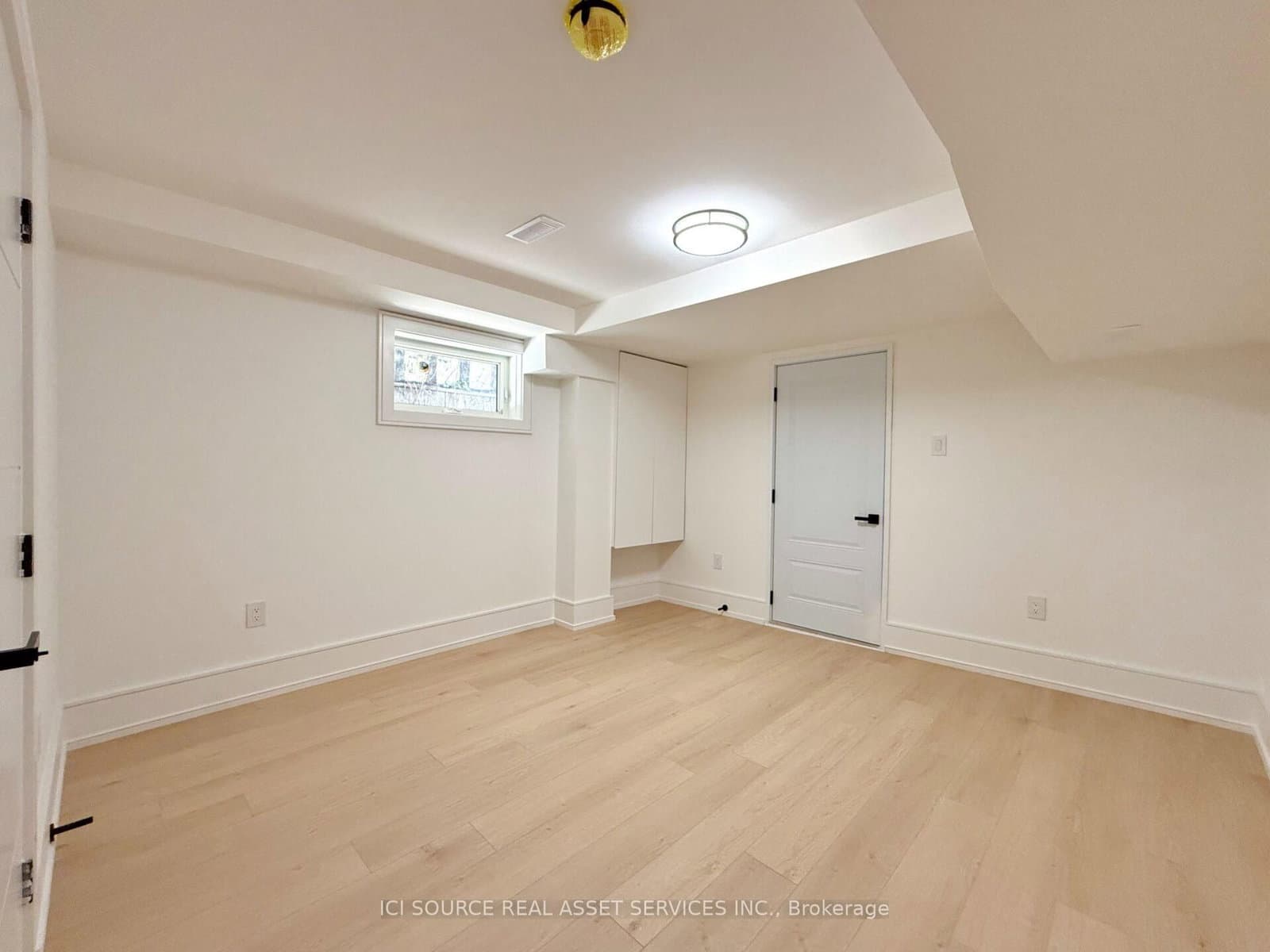 21 Vanbrugh Avenue thumbnail 32