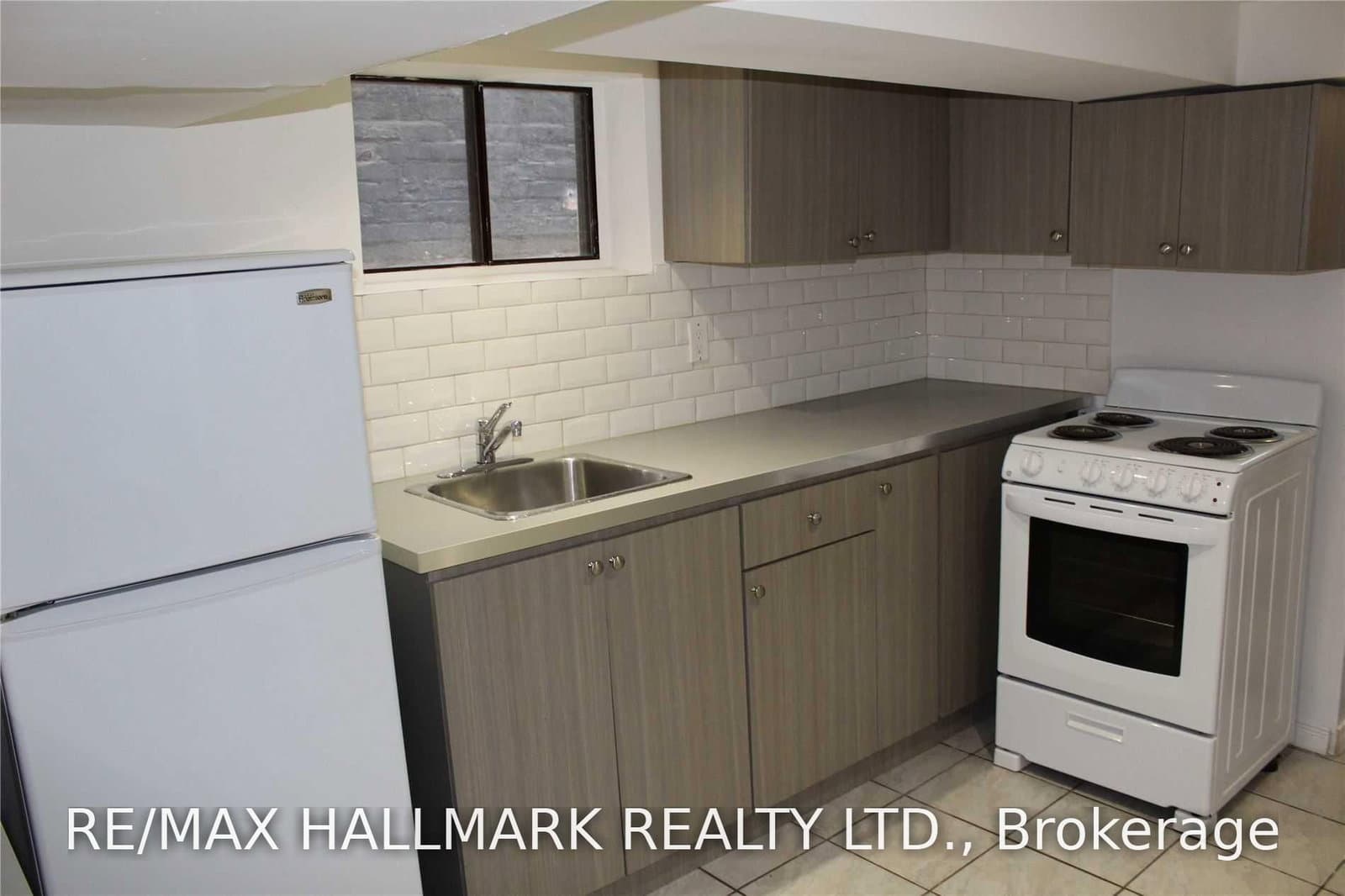 48 Strathcona Avenue, Unit Bsmt thumbnail 4