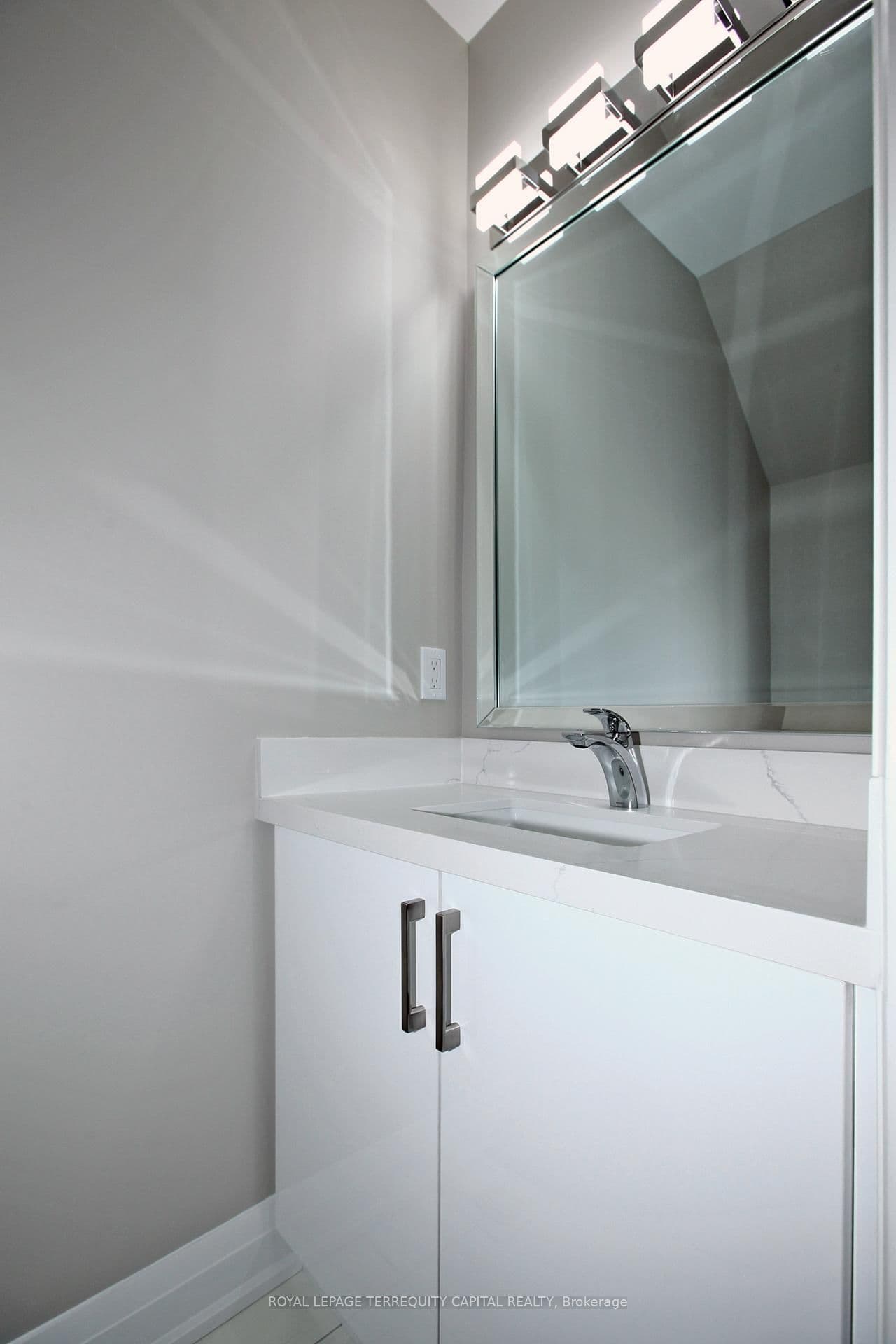756 Gerrard Street E, Unit 1 thumbnail 15