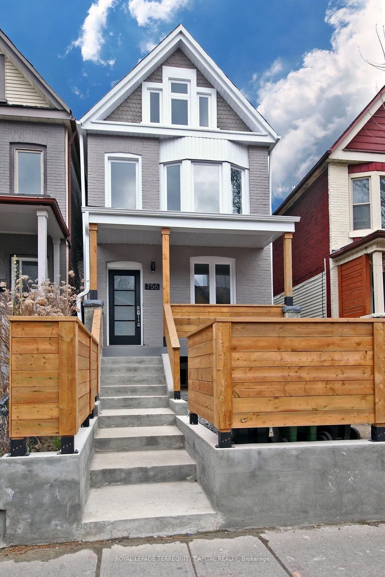 756 Gerrard Street E, Unit 1 thumbnail 2