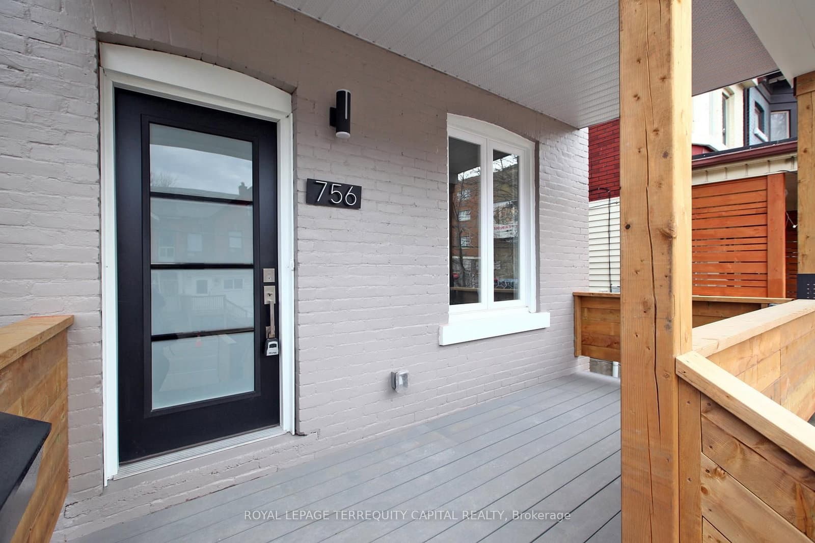 756 Gerrard Street E, Unit 1 thumbnail 3