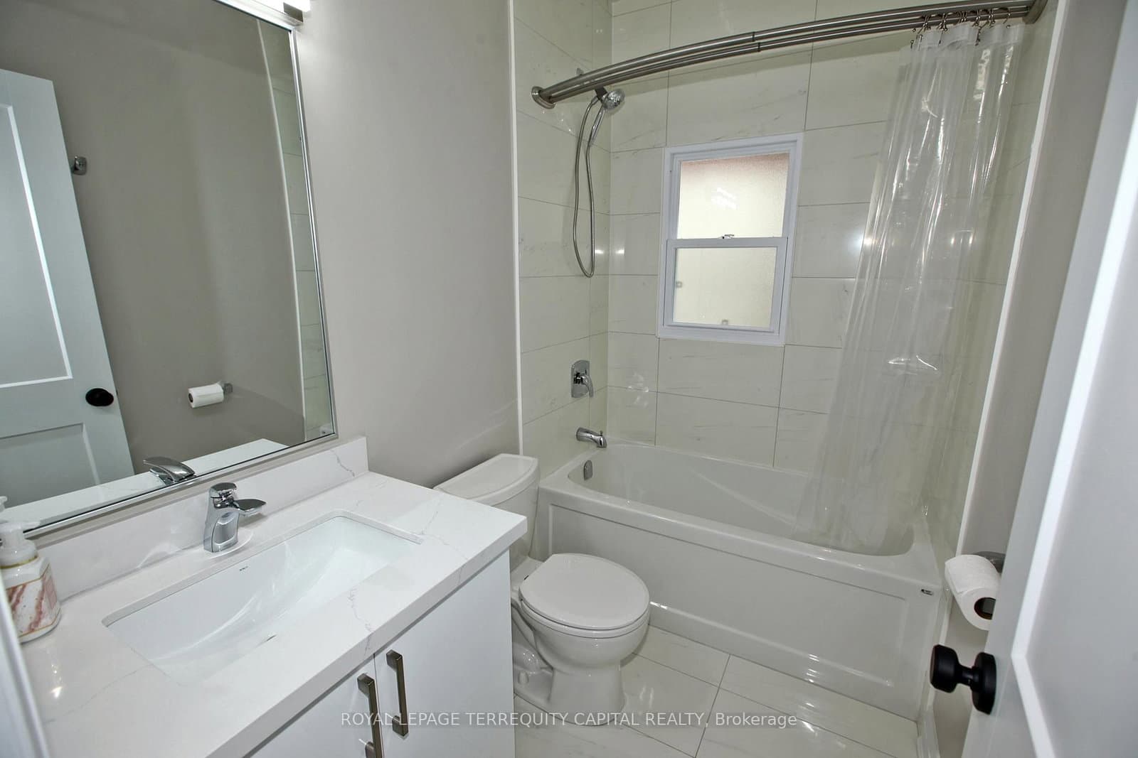 756 Gerrard Street E, Unit 1 thumbnail 9