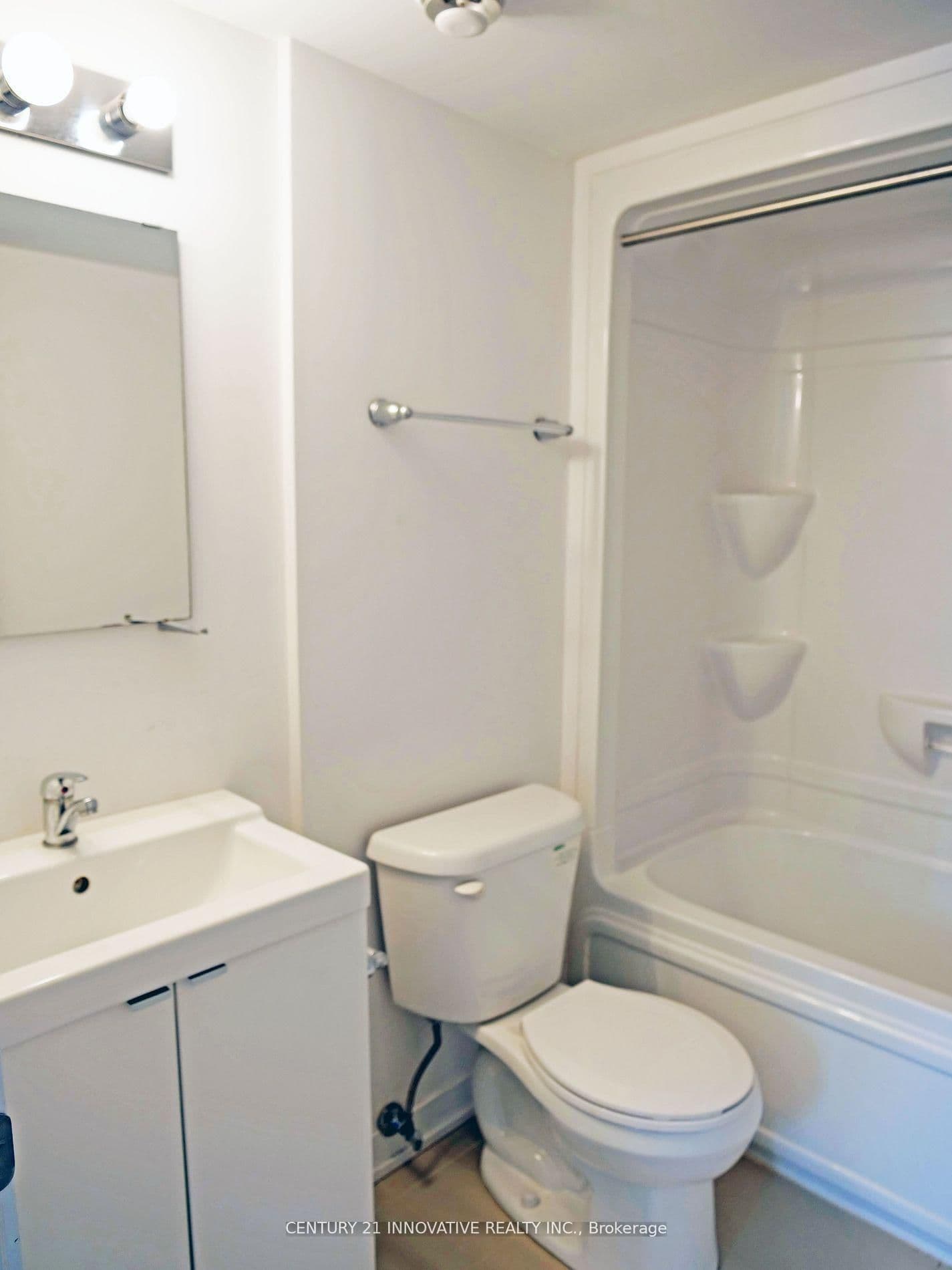 1720 Simcoe Street, Unit 16 thumbnail 10