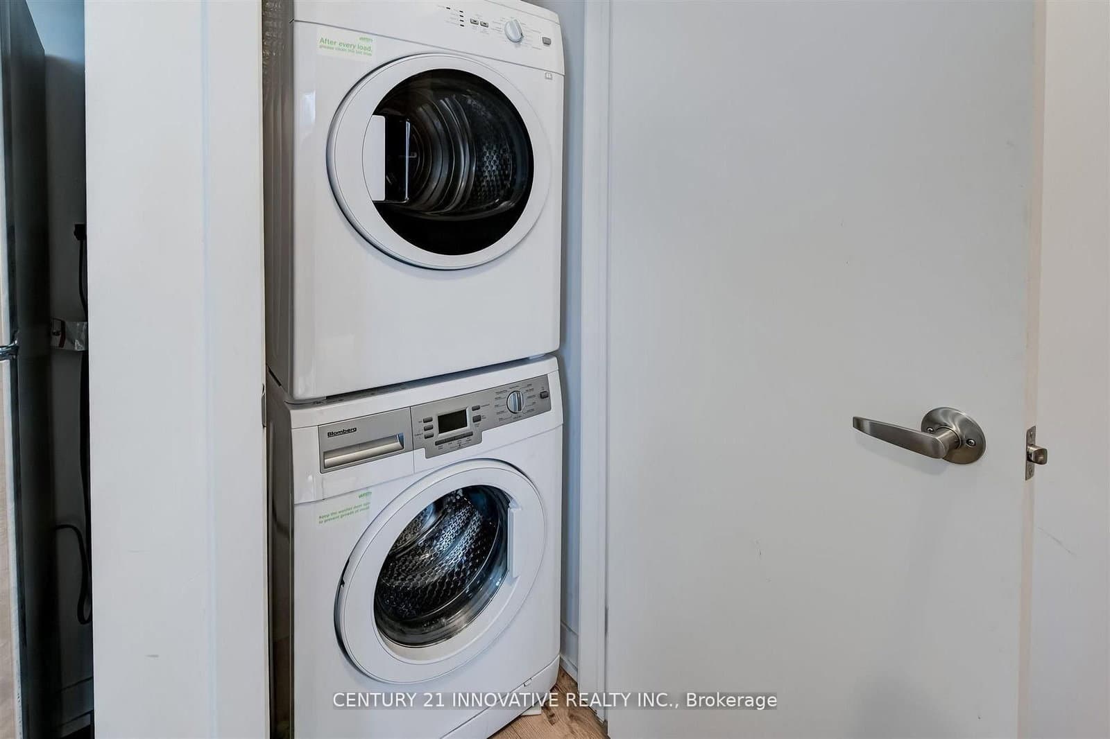 1720 Simcoe Street, Unit 16 thumbnail 4