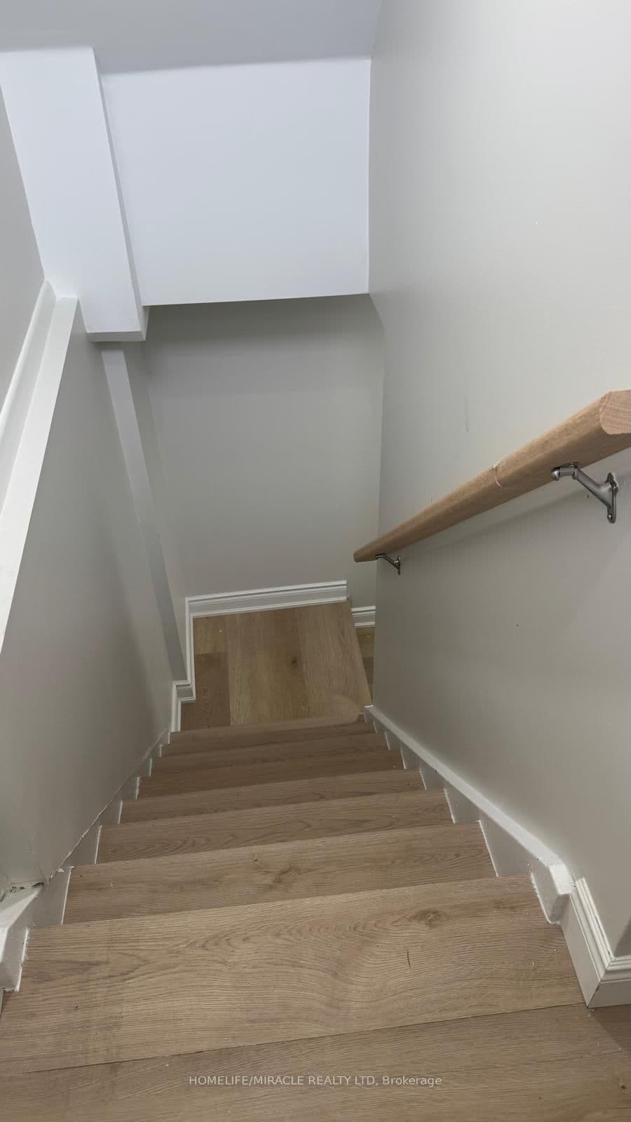 6 Kitson Drive thumbnail 21