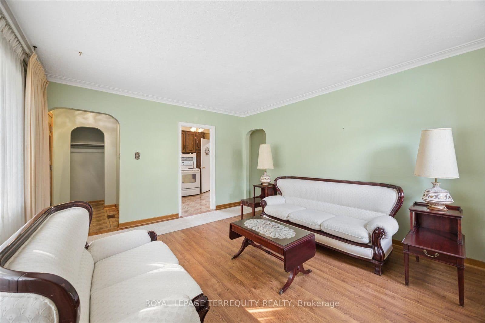 120 Ellington Drive thumbnail 7