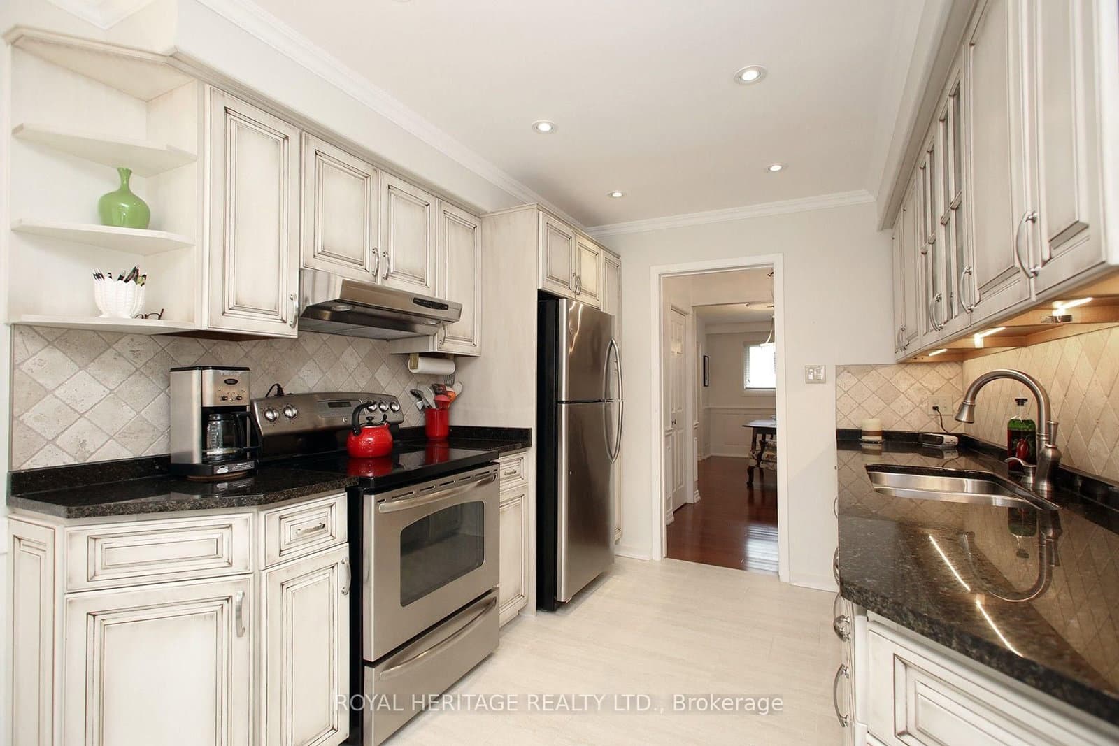 35 Langevin Crescent thumbnail 19