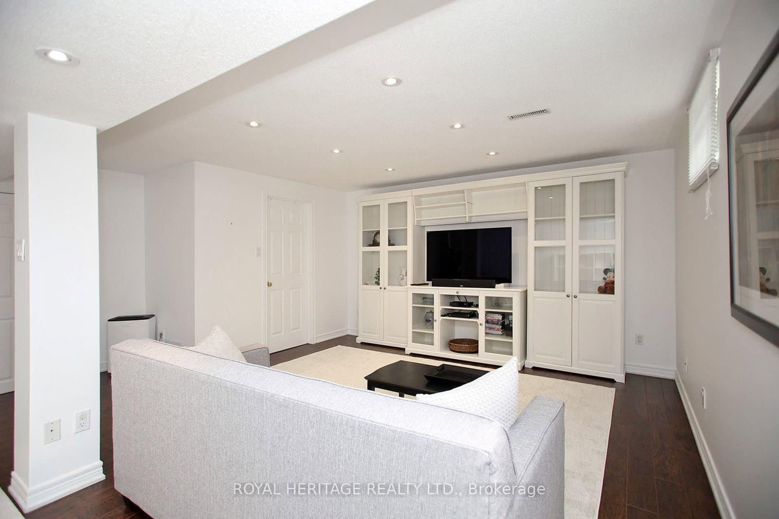 35 Langevin Crescent thumbnail 34