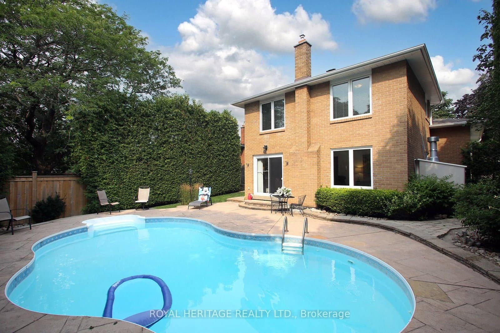 35 Langevin Crescent thumbnail 40