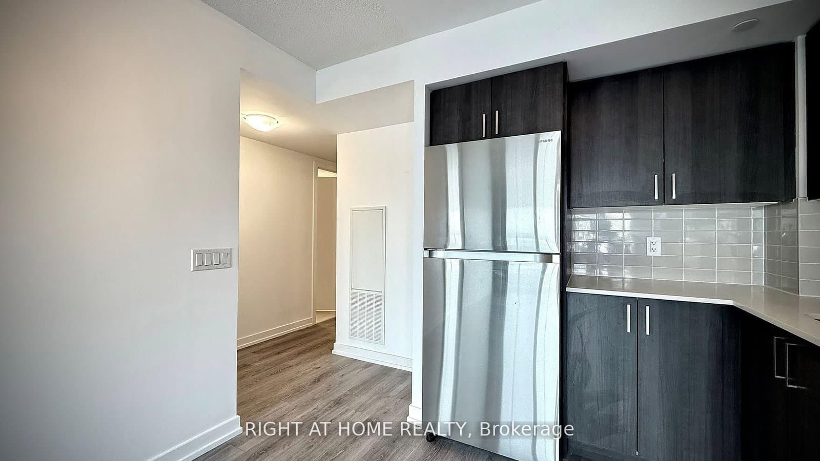 1480 Bayly Street W, Unit 1202 thumbnail 12