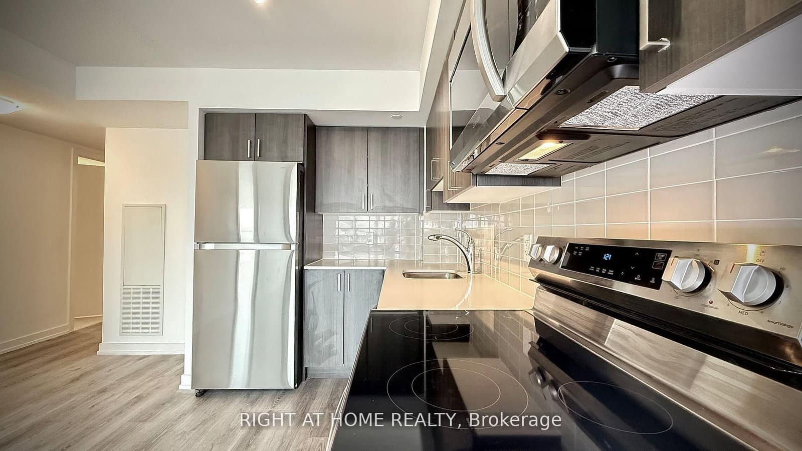 1480 Bayly Street W, Unit 1202 thumbnail 9