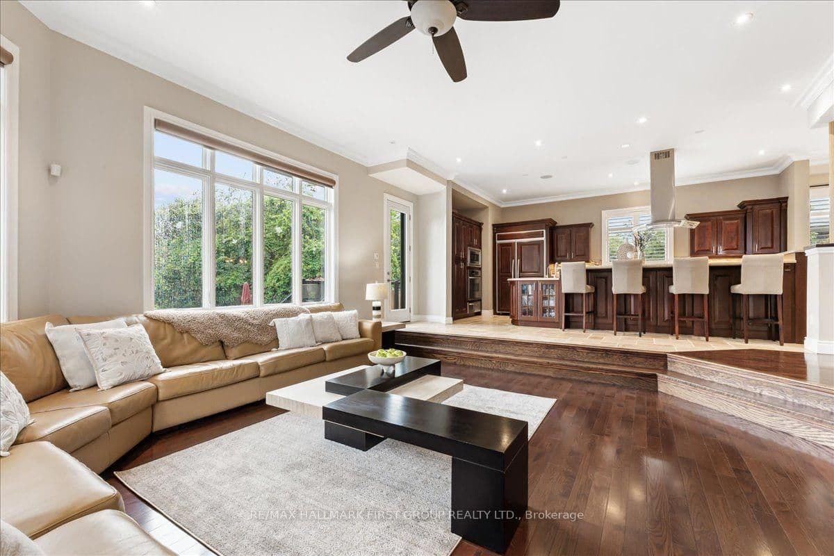 830 Fairview Avenue thumbnail 12