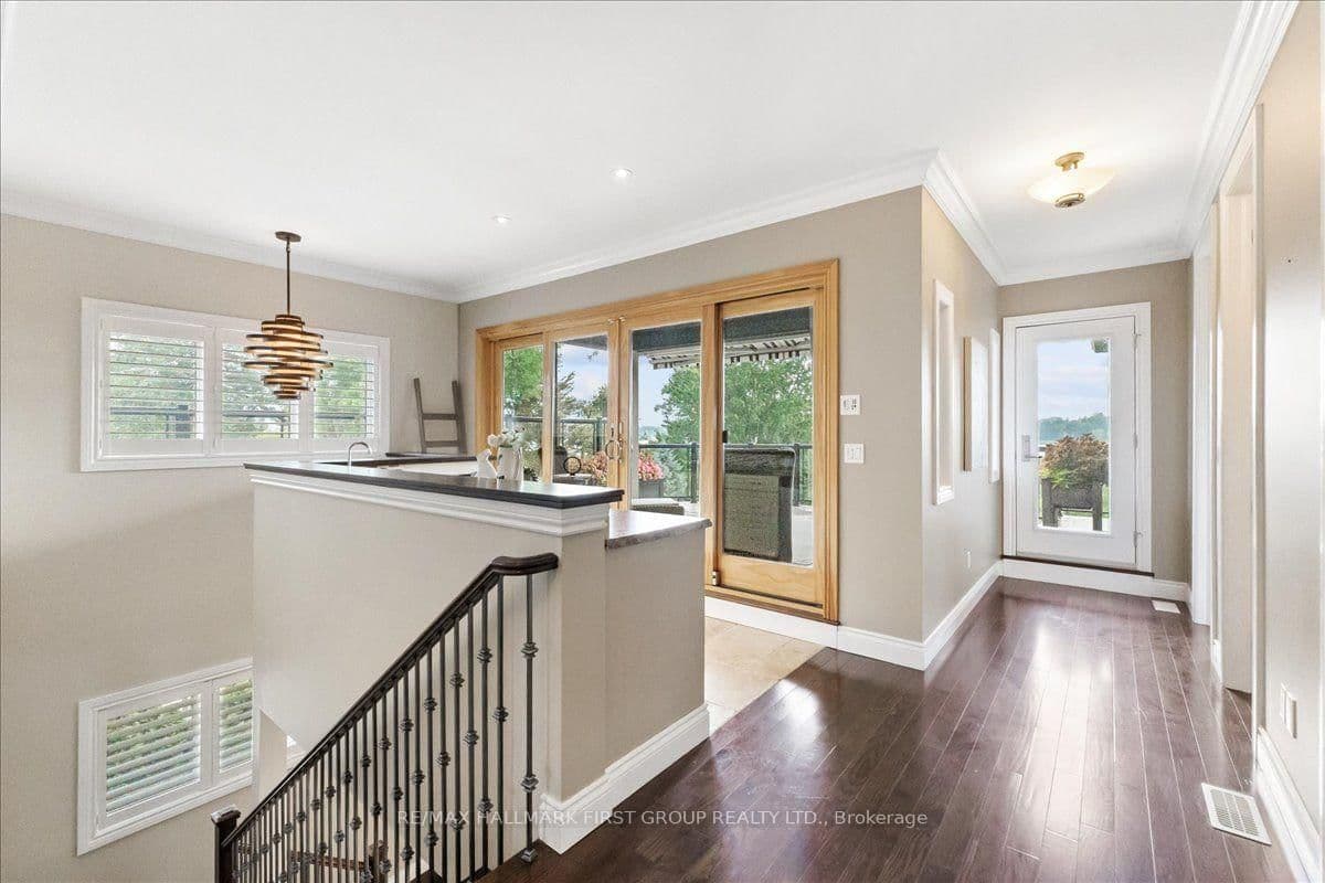 830 Fairview Avenue thumbnail 19