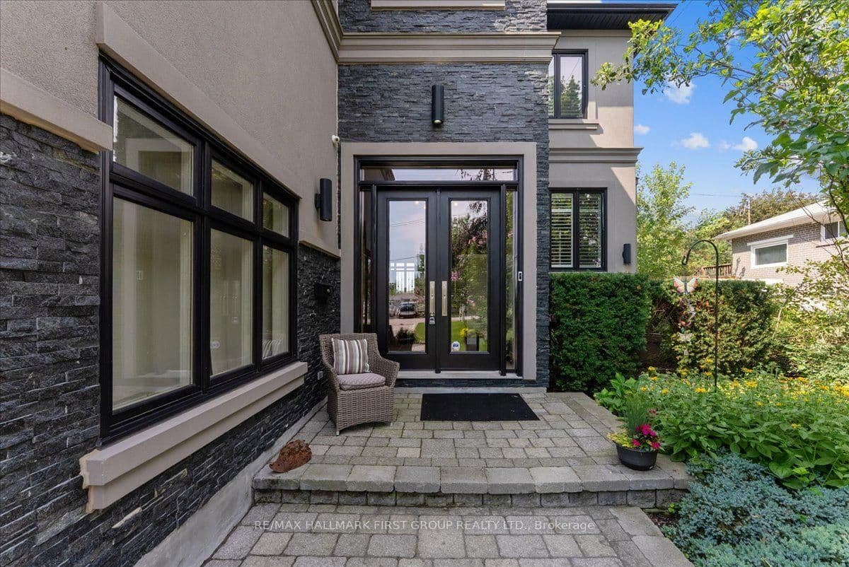 830 Fairview Avenue thumbnail 4