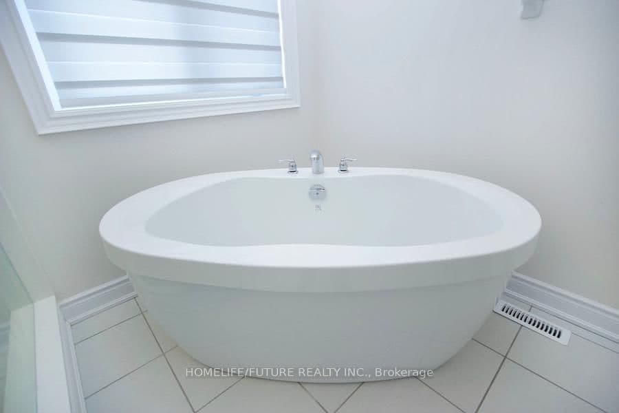 1359 Klondike Drive, Unit Main & 2nd Floor thumbnail 15