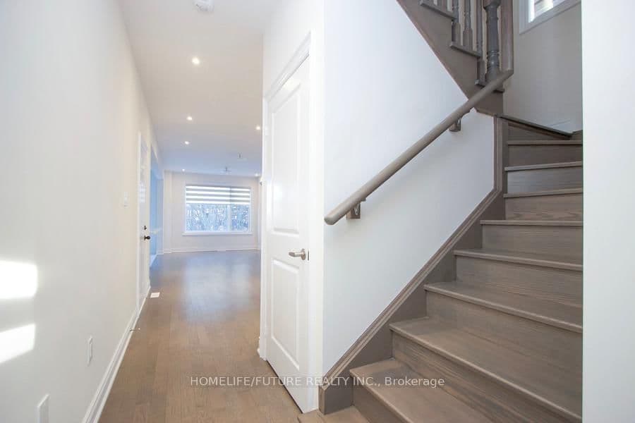 1359 Klondike Drive, Unit Main & 2nd Floor thumbnail 3