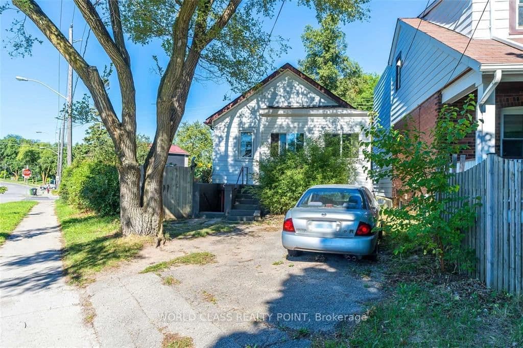 1 Mcintosh Street - Image 1