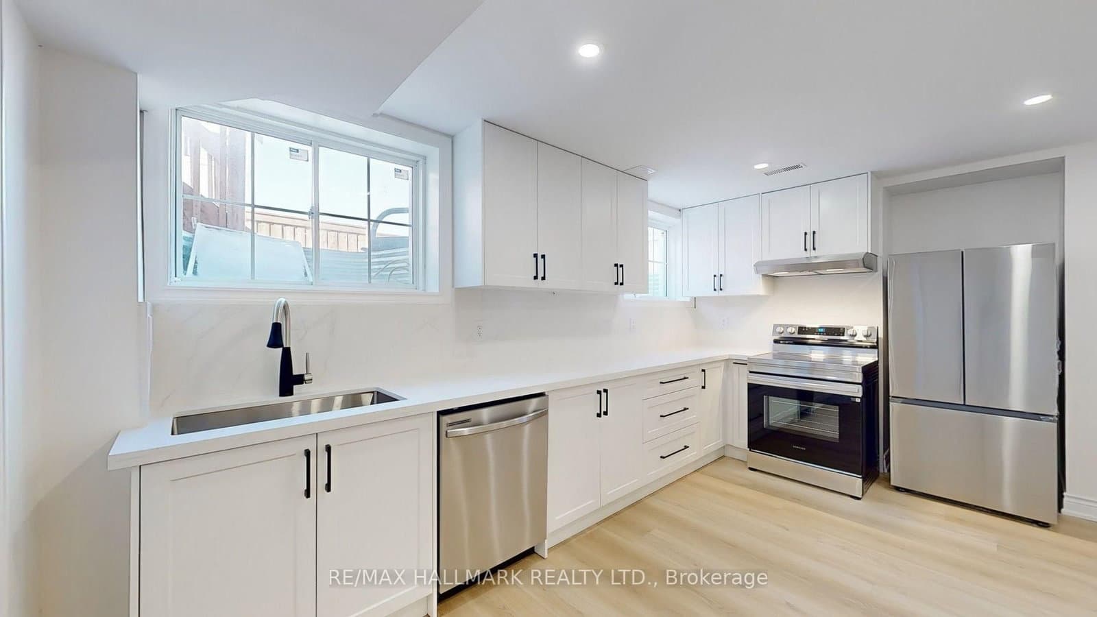 534 Coronation Road, Unit (Basement) thumbnail 11