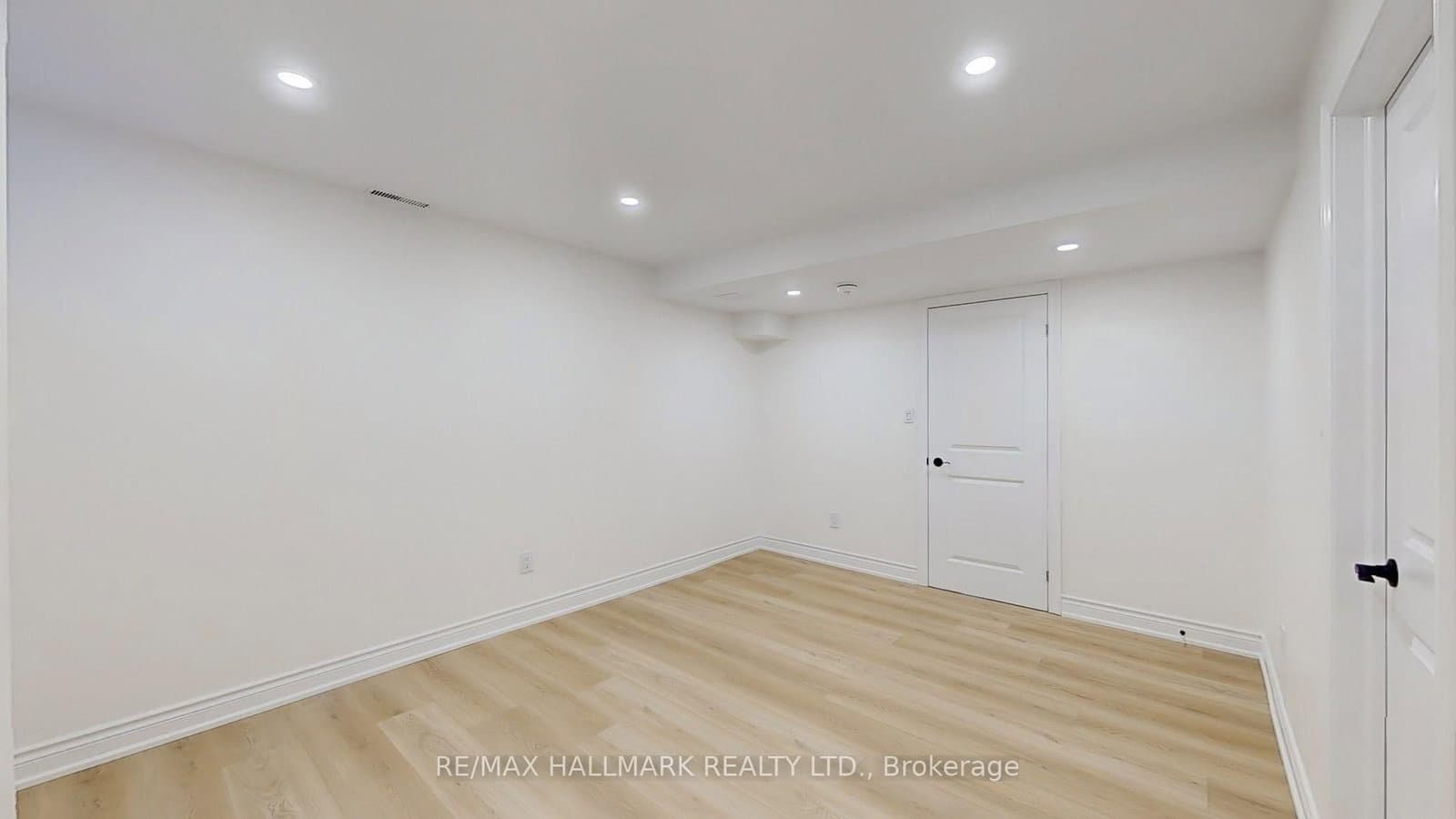 534 Coronation Road, Unit (Basement) thumbnail 17
