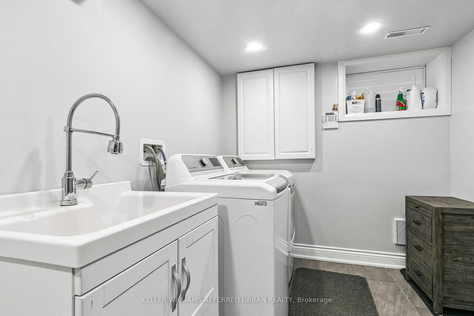 36 Vernadale Crescent thumbnail 42