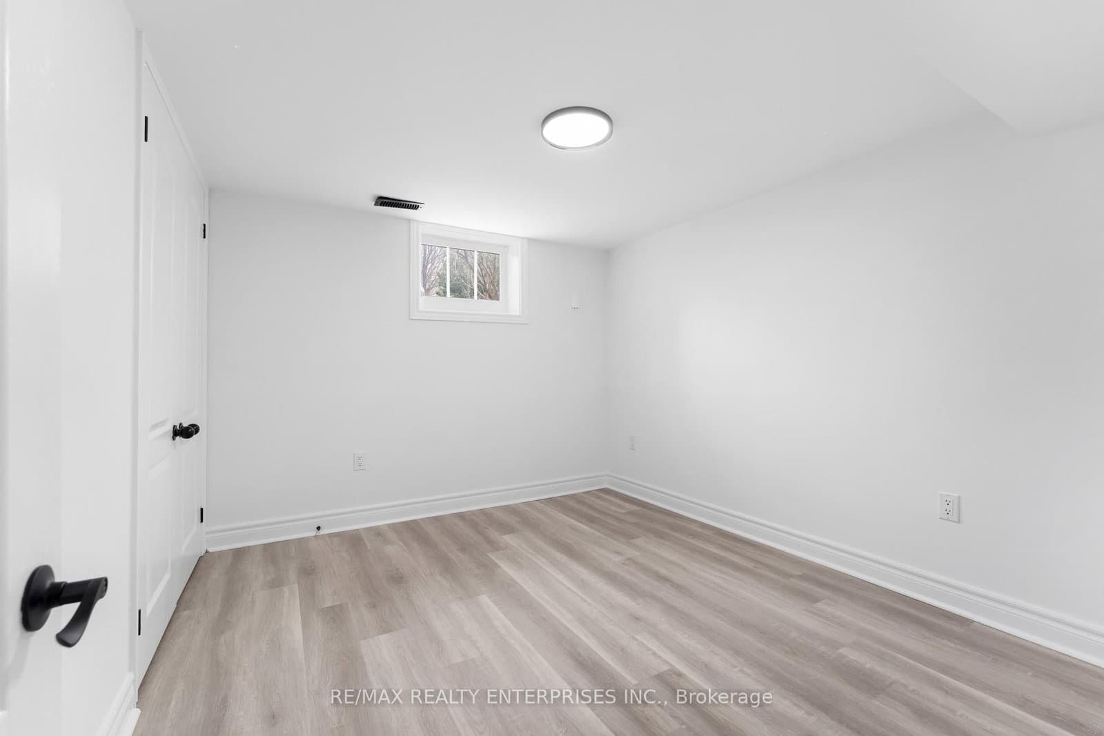 3 Dallyn Crescent, Unit BSMT thumbnail 10