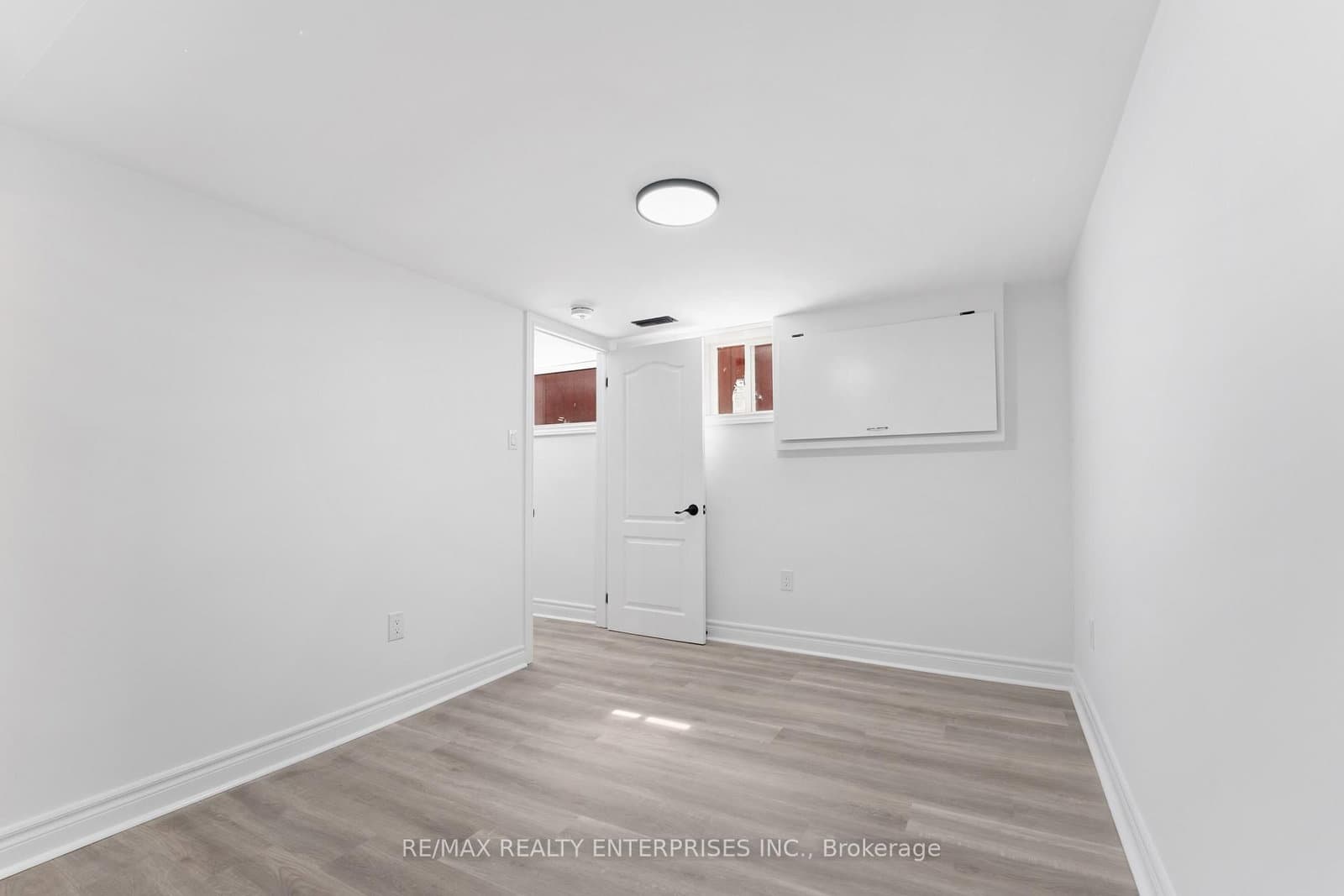 3 Dallyn Crescent, Unit BSMT thumbnail 11