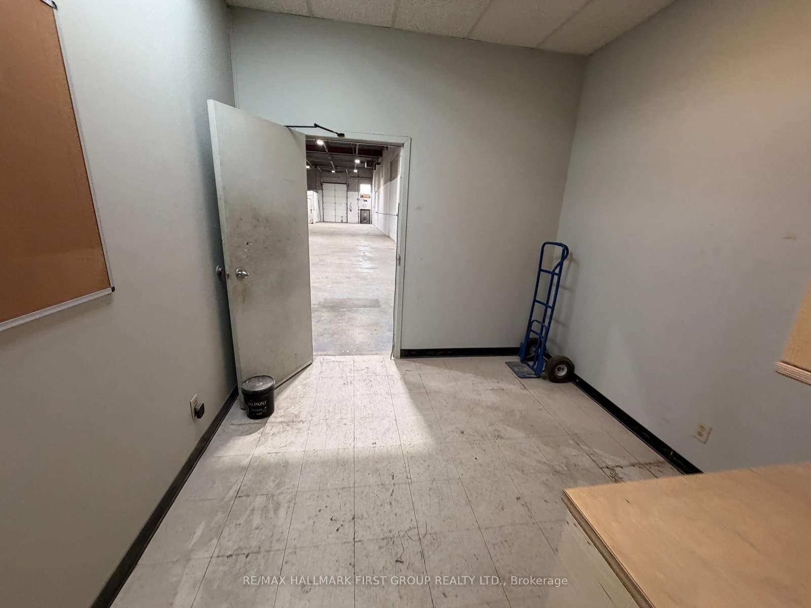 1750 Plummer Street, Unit 15 thumbnail 9