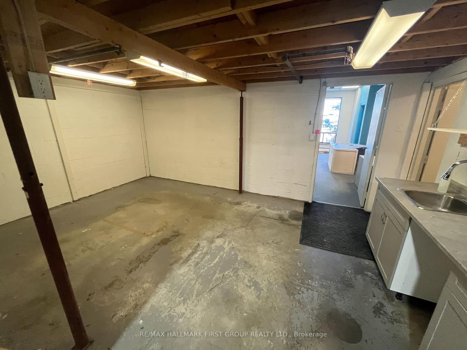 1750 Plummer Street, Unit 16 thumbnail 10