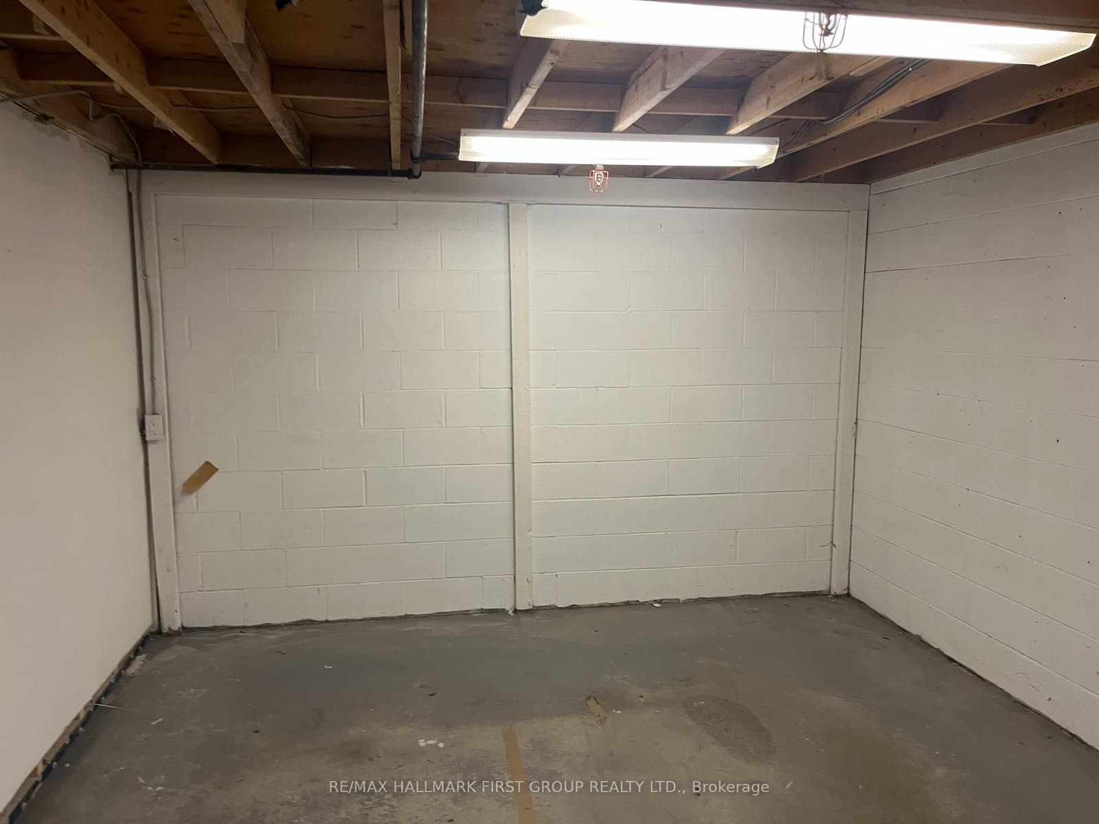 1750 Plummer Street, Unit 16 thumbnail 9