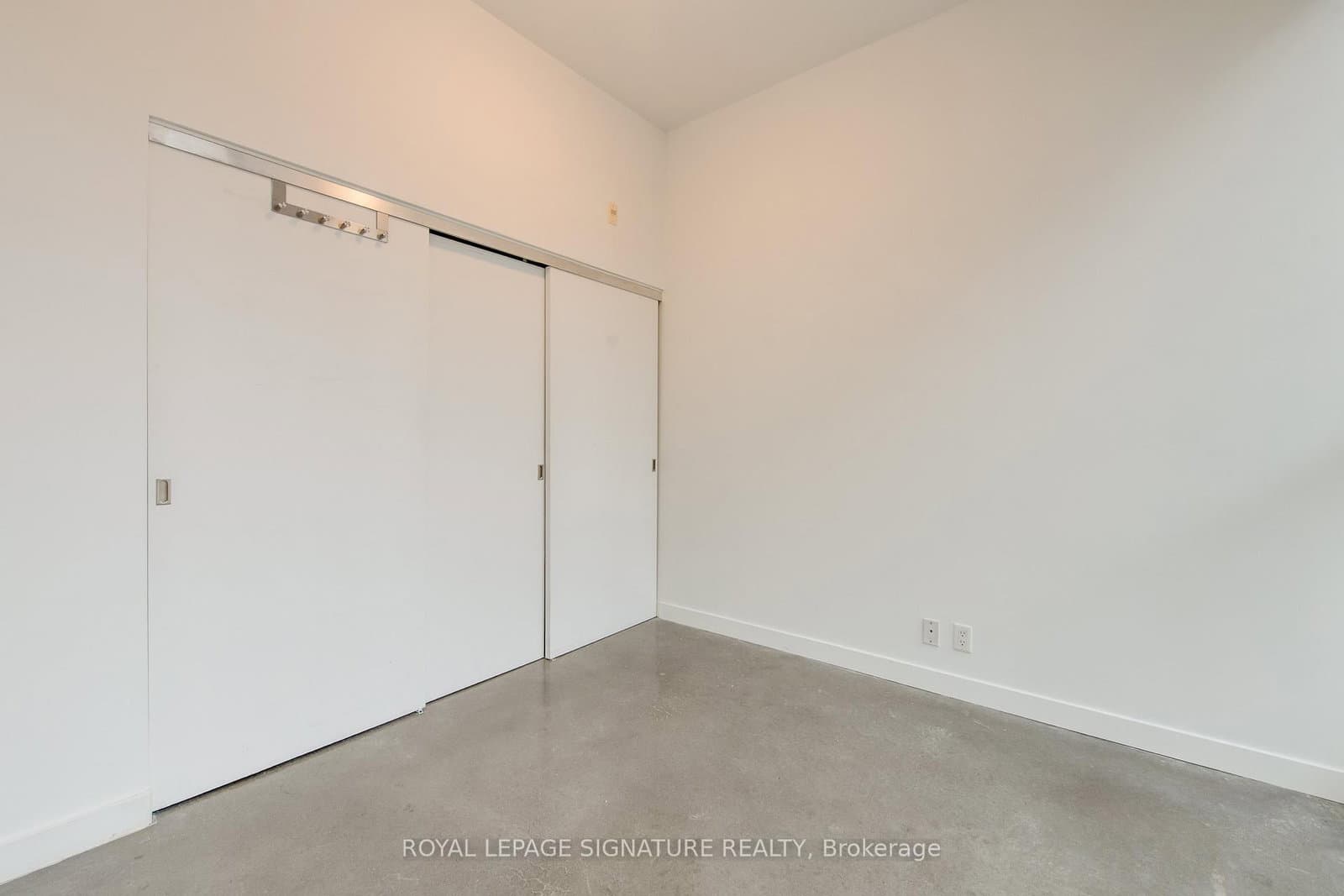 625 Queen Street E, Unit 211 thumbnail 20