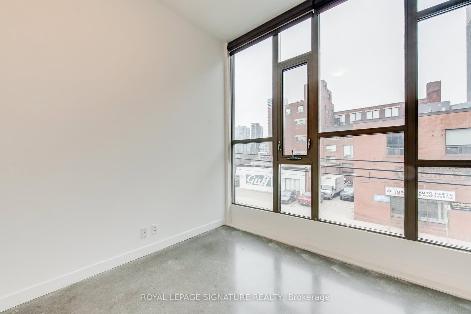 625 Queen Street E, Unit 211 thumbnail 24