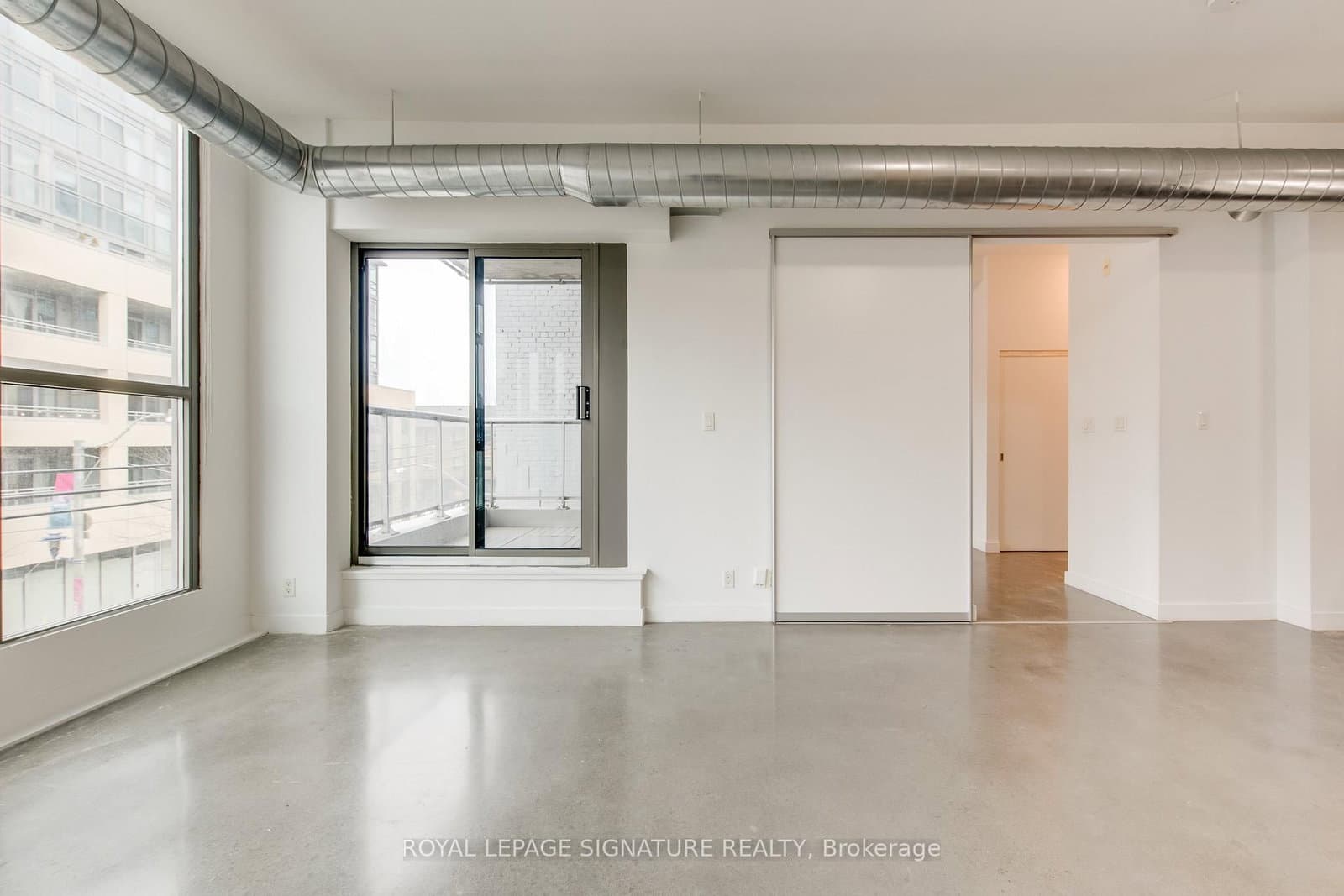 625 Queen Street E, Unit 211 thumbnail 25